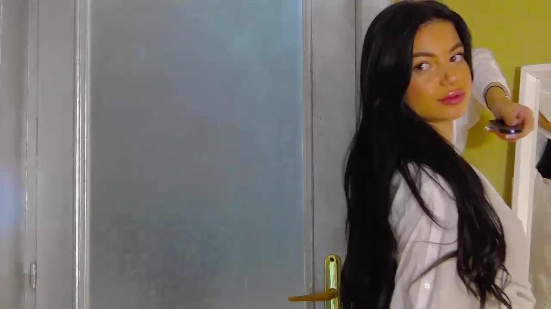 Gallery image thumbnail from EsmeLuv's myfreecams stream on, 06/20/2024, 23:43 image 5 of 20
