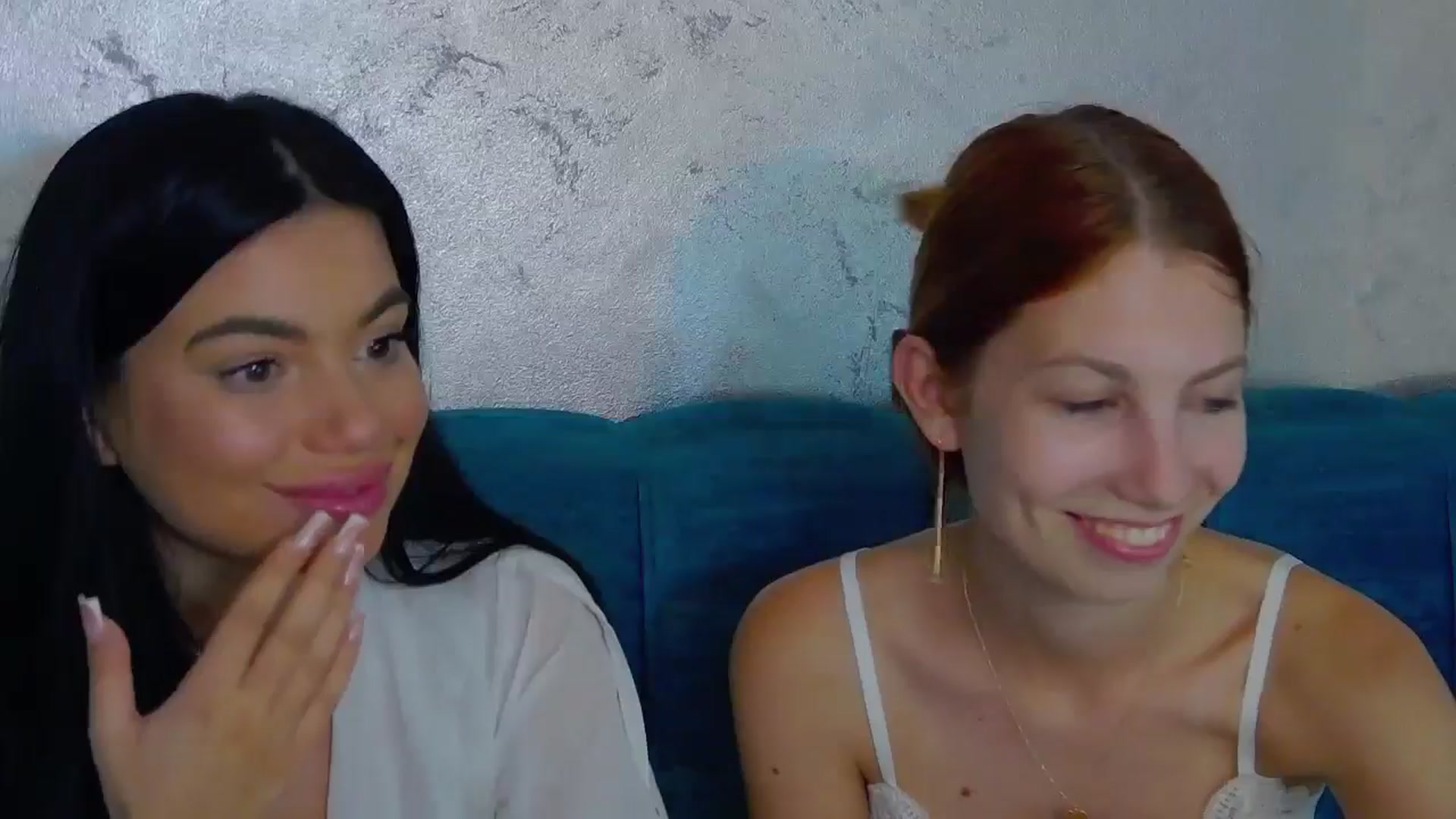 Gallery image thumbnail from EsmeLuv's myfreecams stream on, 06/21/2024, 03:21 image 6 of 20