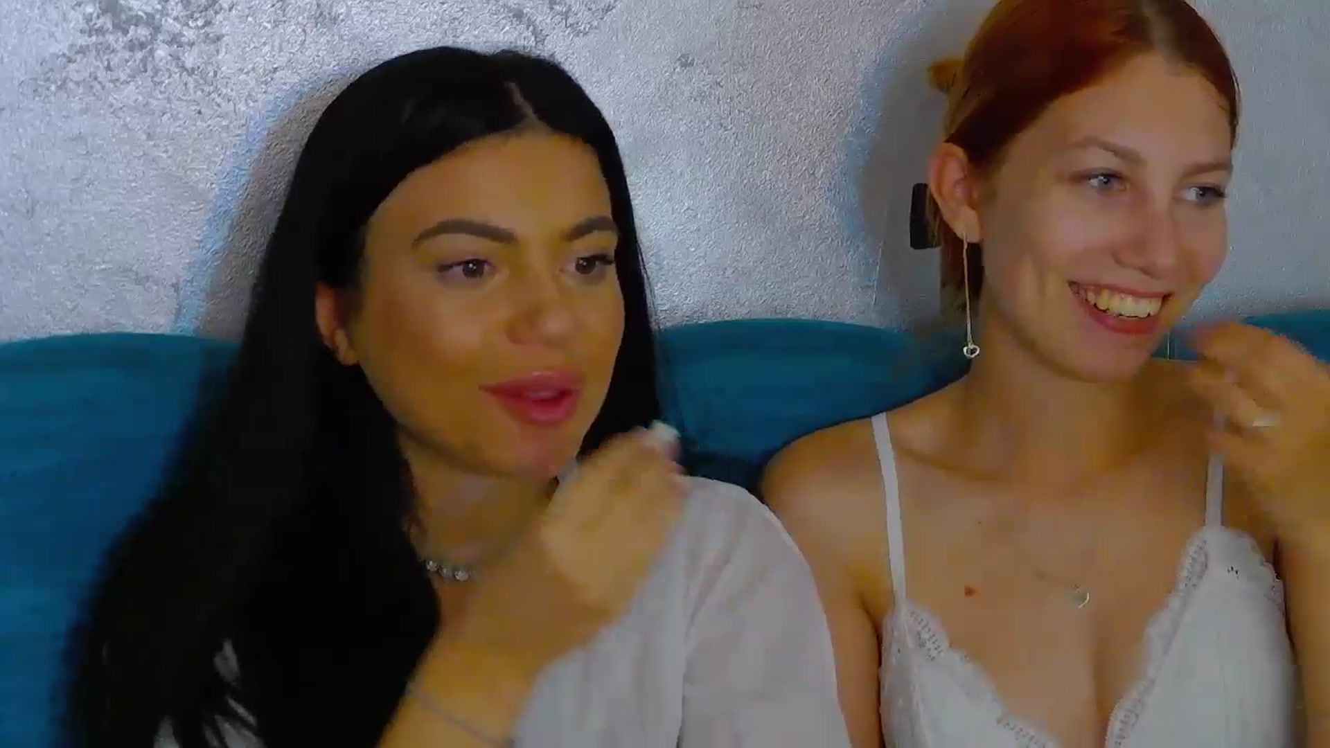 Gallery image thumbnail from EsmeLuv's myfreecams stream on, 06/21/2024, 03:21 image 10 of 20