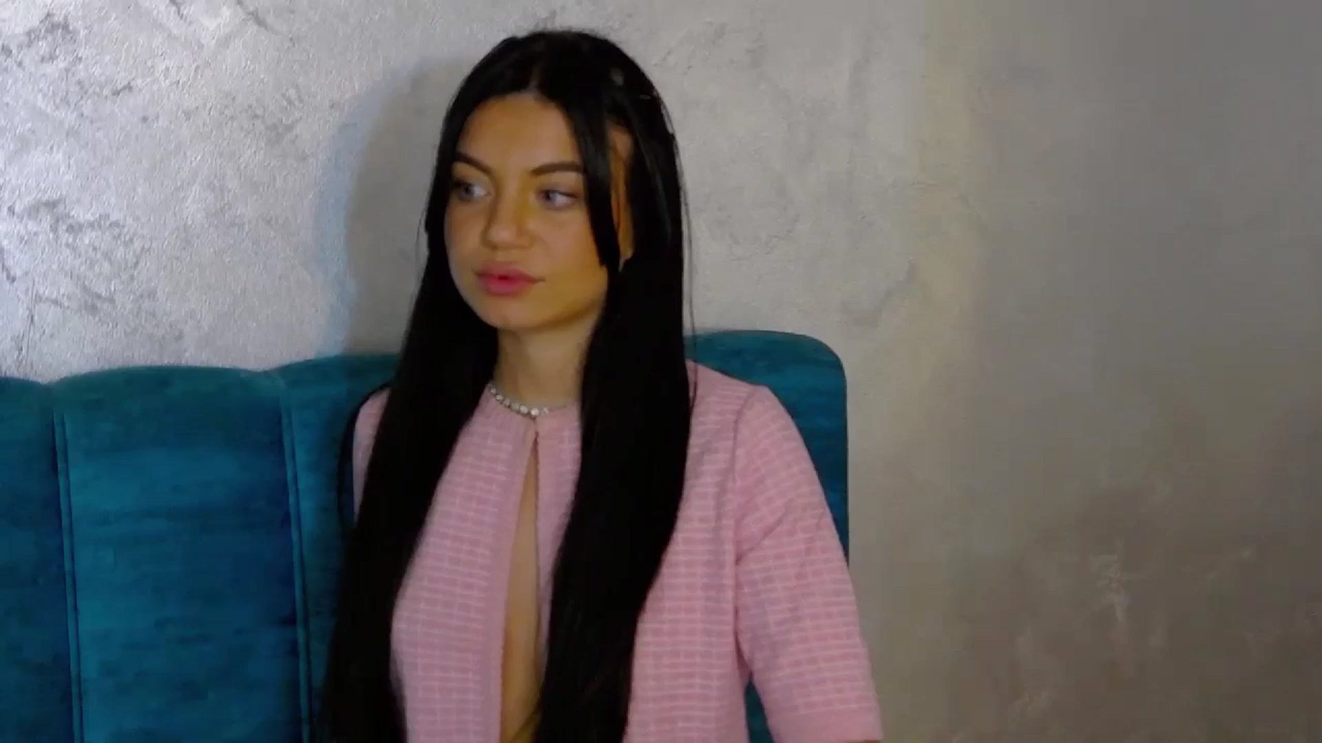 Gallery image thumbnail from EsmeLuv's myfreecams stream on, 06/22/2024, 01:38 image 16 of 20