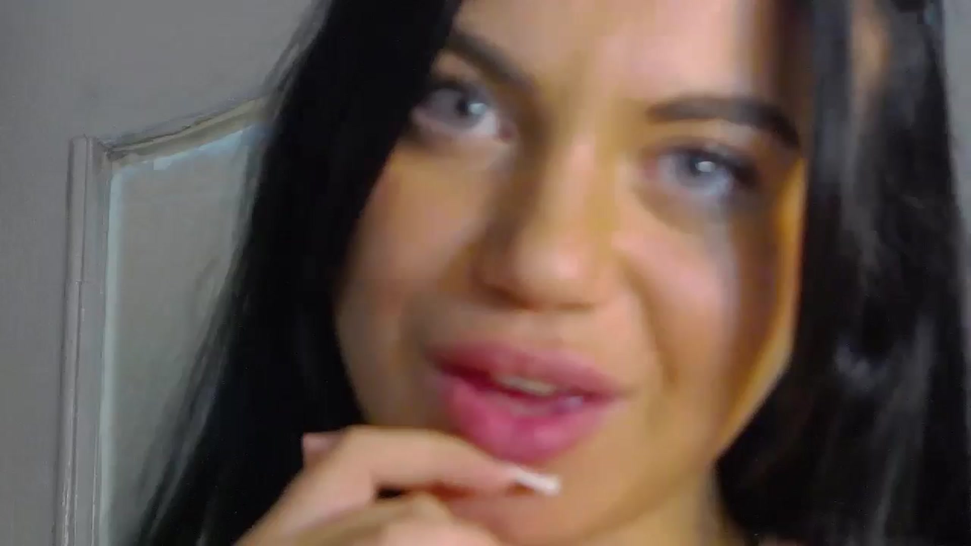 Gallery image thumbnail from EsmeLuv's myfreecams stream on, 06/22/2024, 01:38 image 3 of 20