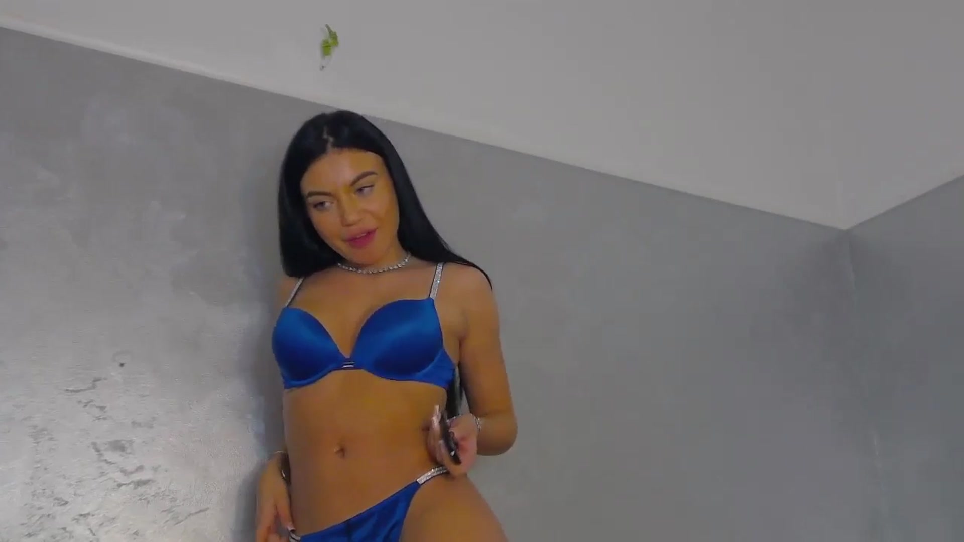 Gallery image thumbnail from EsmeLuv's myfreecams stream on, 06/23/2024, 02:01 image 12 of 20