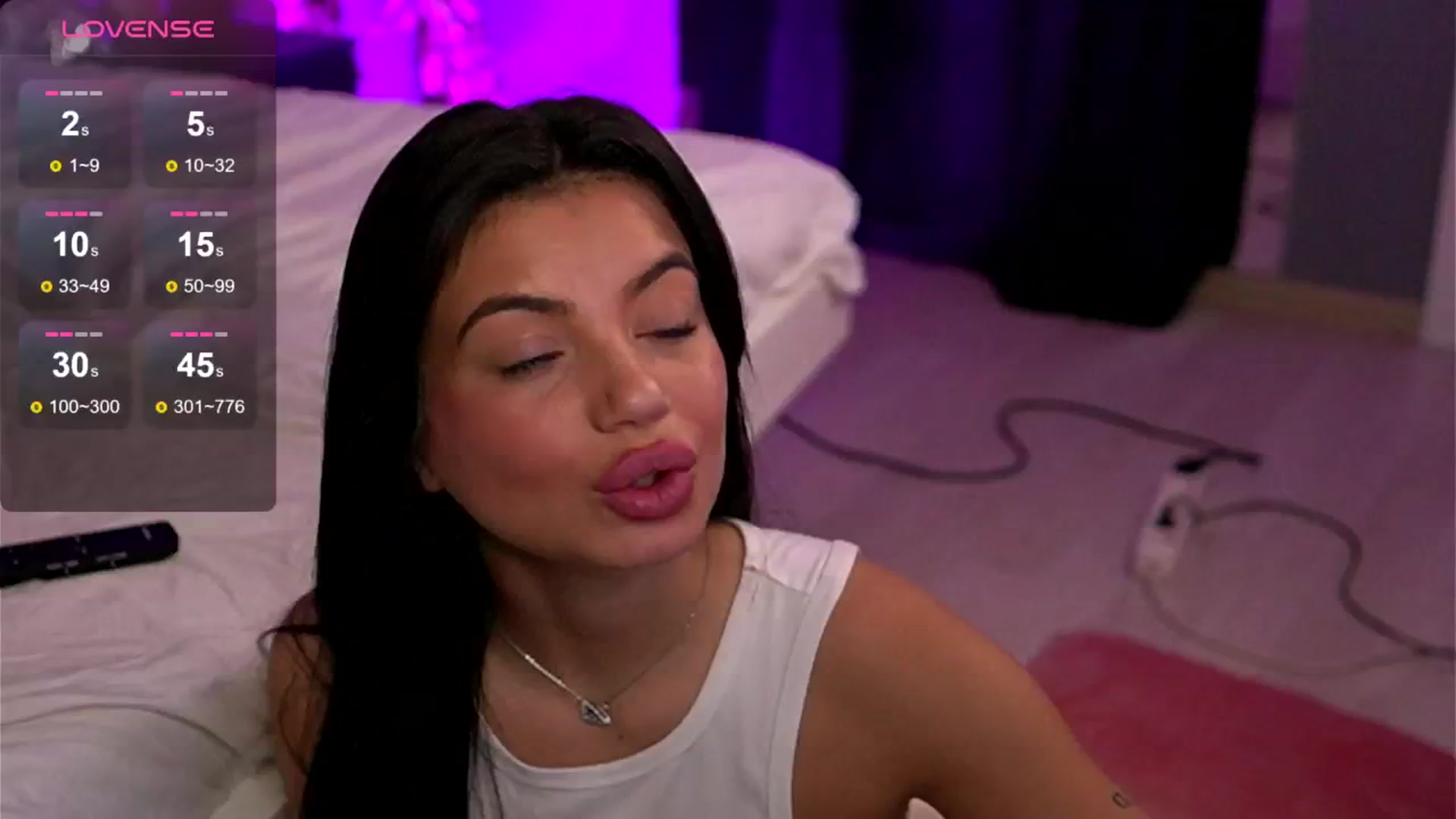 Gallery image thumbnail from EsmeLuv's myfreecams stream on, 10/18/2024, 10:52 image 5 of 20