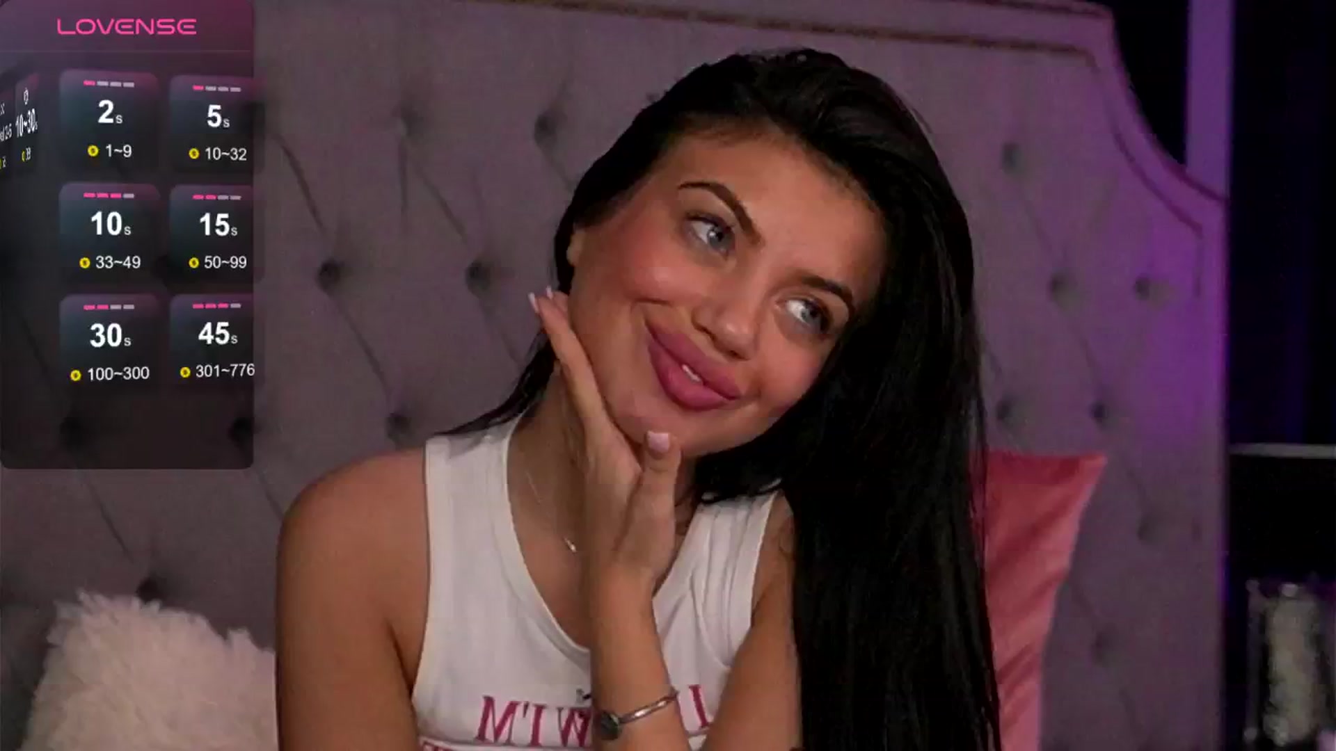 Gallery image thumbnail from EsmeLuv's myfreecams stream on, 10/18/2024, 12:26 image 5 of 20