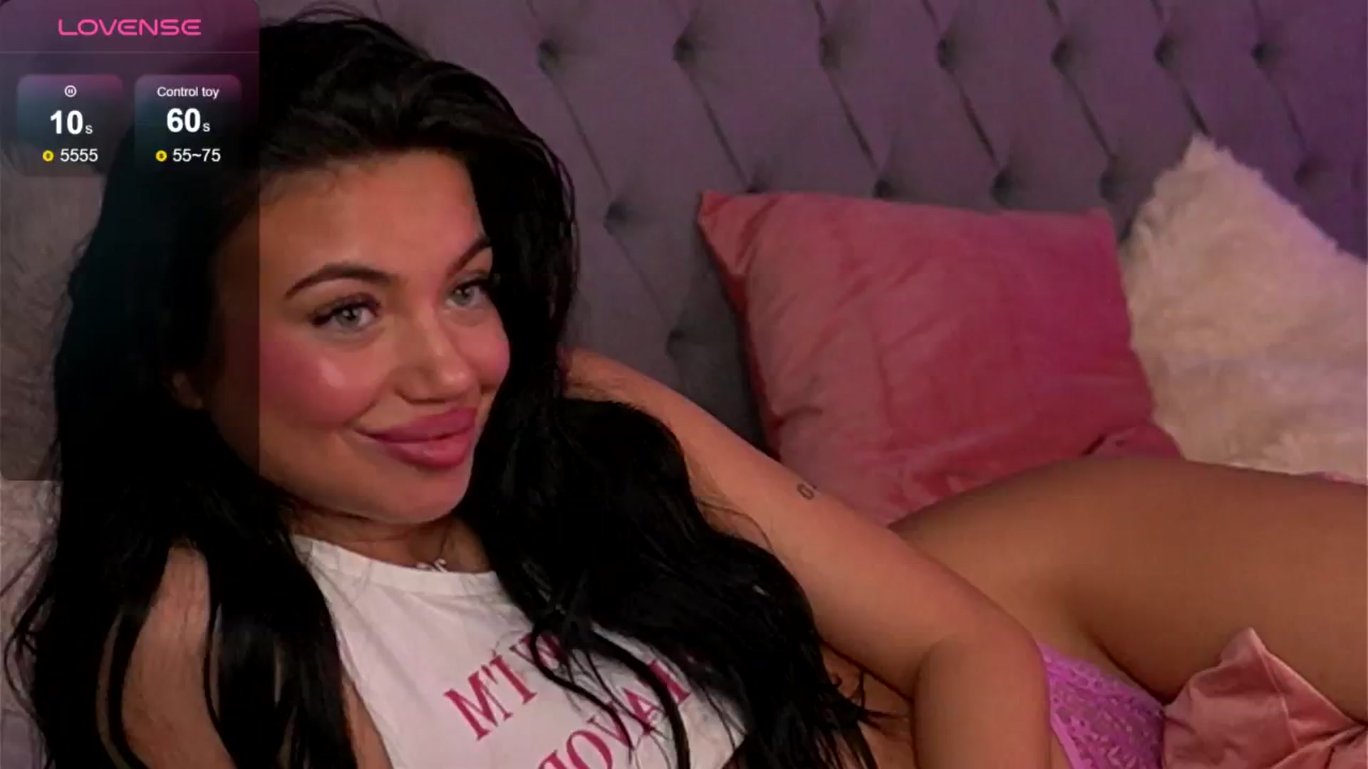 Gallery image thumbnail from EsmeLuv's myfreecams stream on, 10/23/2024, 11:12 image 15 of 20
