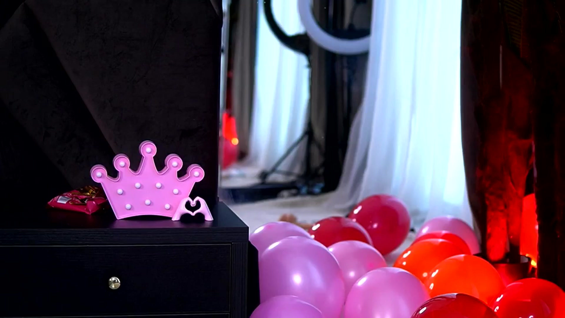 Gallery image thumbnail from EsmeLuv's myfreecams stream on, 05/11/2025, 18:03 image 17 of 20