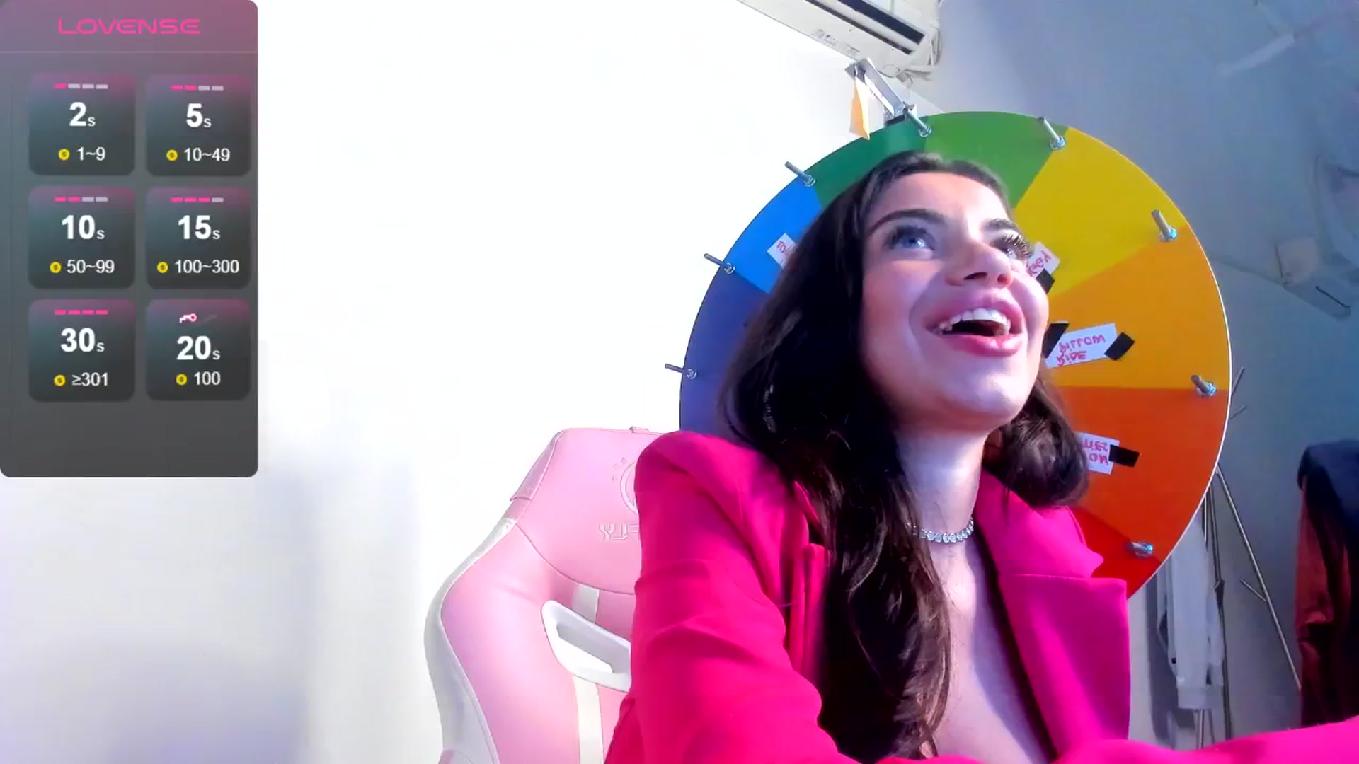 Gallery image thumbnail from EsmeLuv's myfreecams stream on, 05/28/2025, 17:45 image 1 of 20