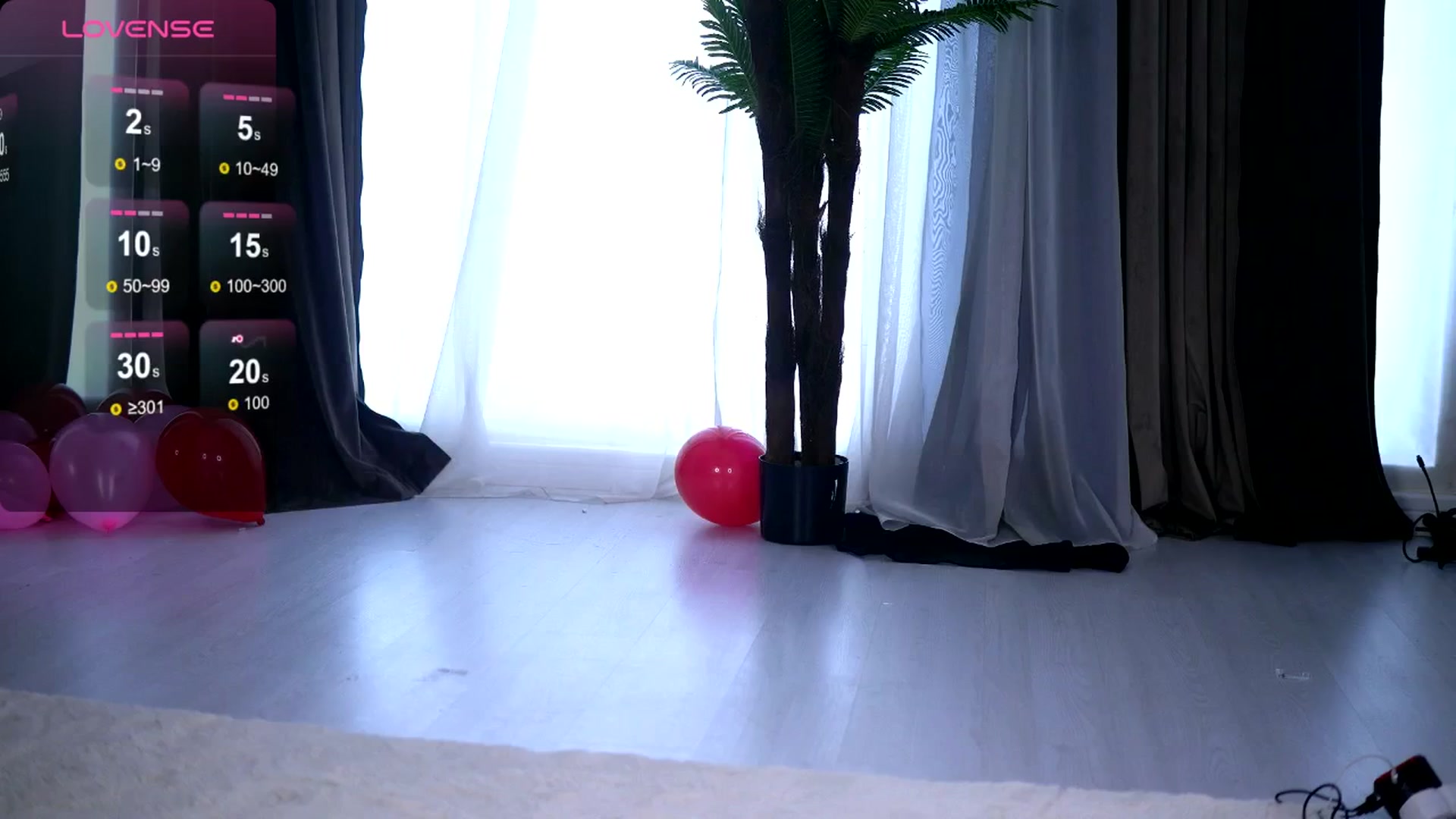Gallery image thumbnail from EsmeLuv's myfreecams stream on, 06/08/2025, 11:41 image 18 of 20