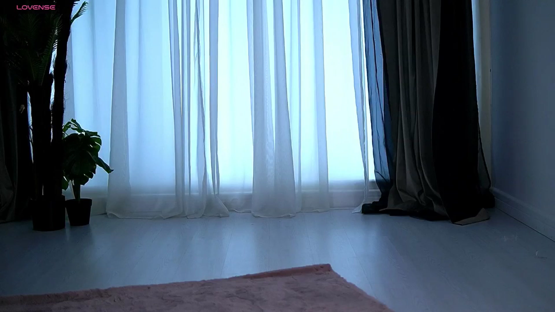 Gallery image thumbnail from EsmeLuv's myfreecams stream on, 08/06/2025, 14:54 image 5 of 20