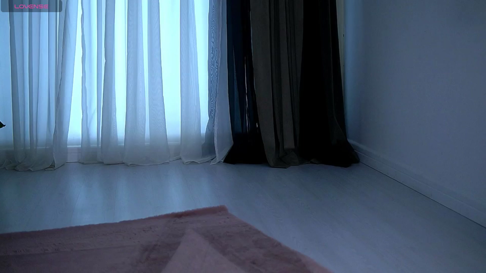 Gallery image thumbnail from EsmeLuv's myfreecams stream on, 08/09/2025, 08:31 image 5 of 20