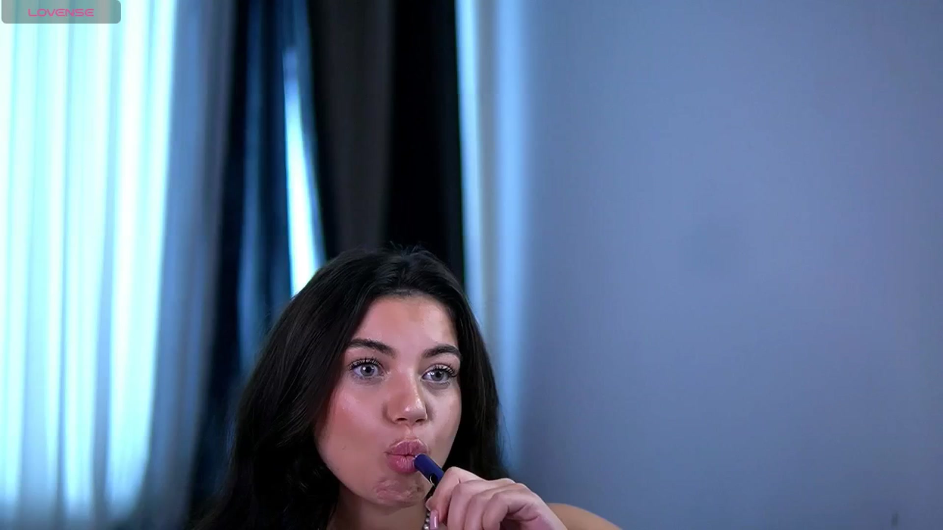 Gallery image thumbnail from EsmeLuv's myfreecams stream on, 08/16/2025, 15:03 image 20 of 20