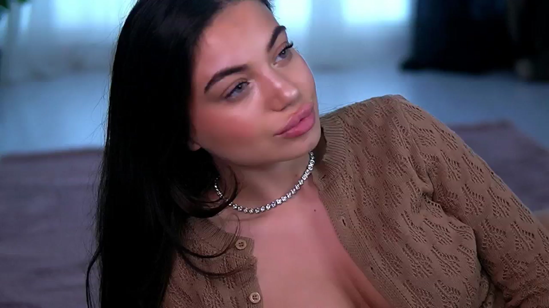 Gallery image thumbnail from EsmeLuv's myfreecams stream on, 08/30/2025, 11:38 image 19 of 20