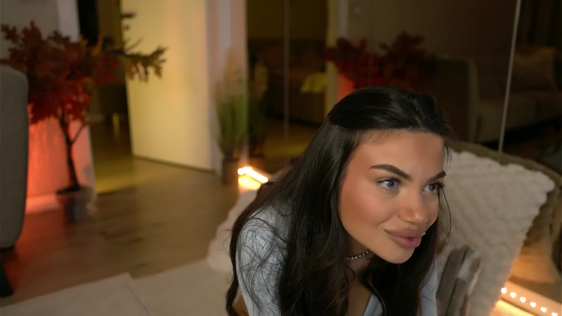 Gallery image thumbnail from EsmeLuv's myfreecams stream on, 01/23/2026, 19:20 image 12 of 20