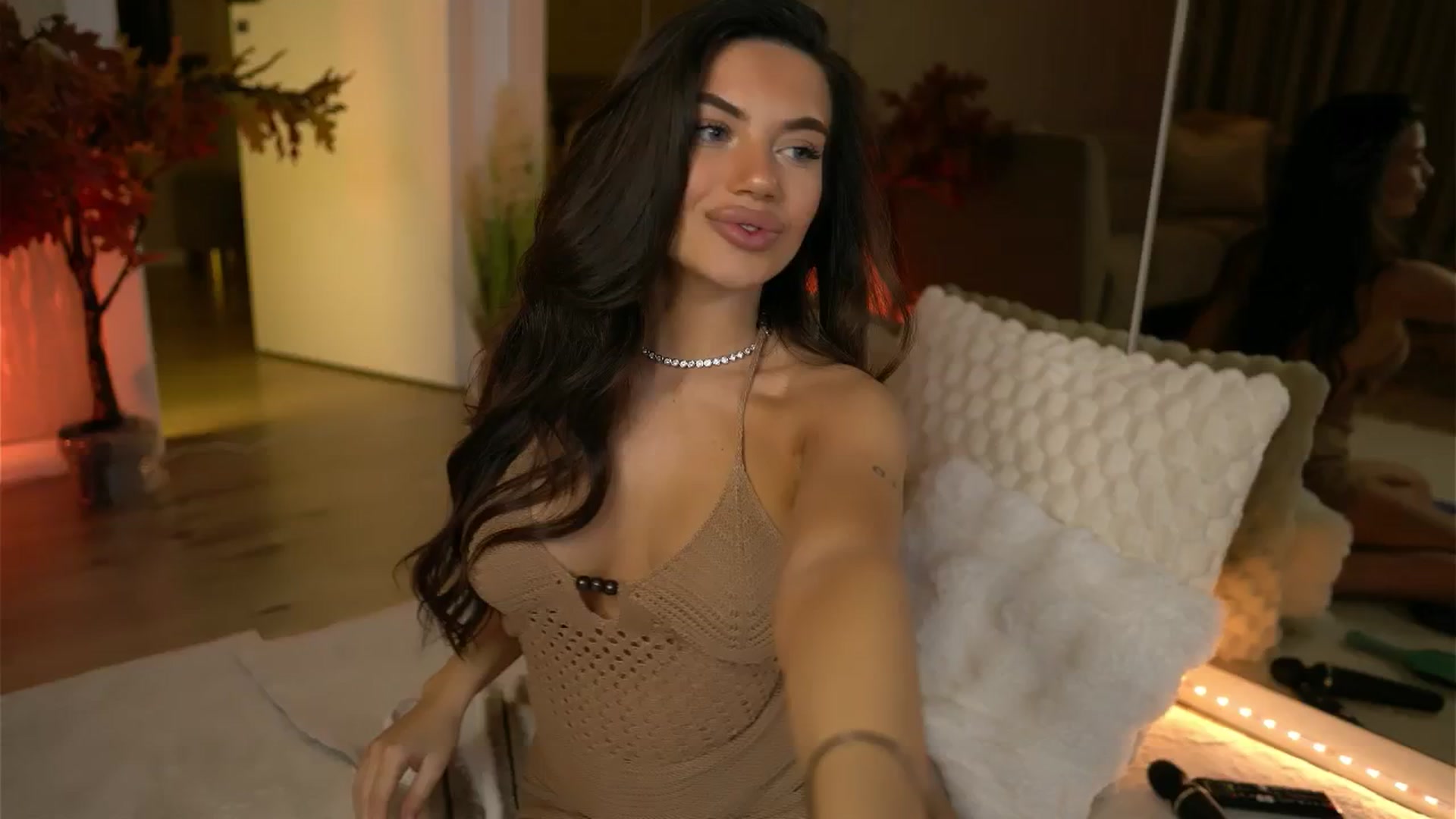 Gallery image thumbnail from EsmeLuv's myfreecams stream on, 01/23/2026, 20:02 image 16 of 20