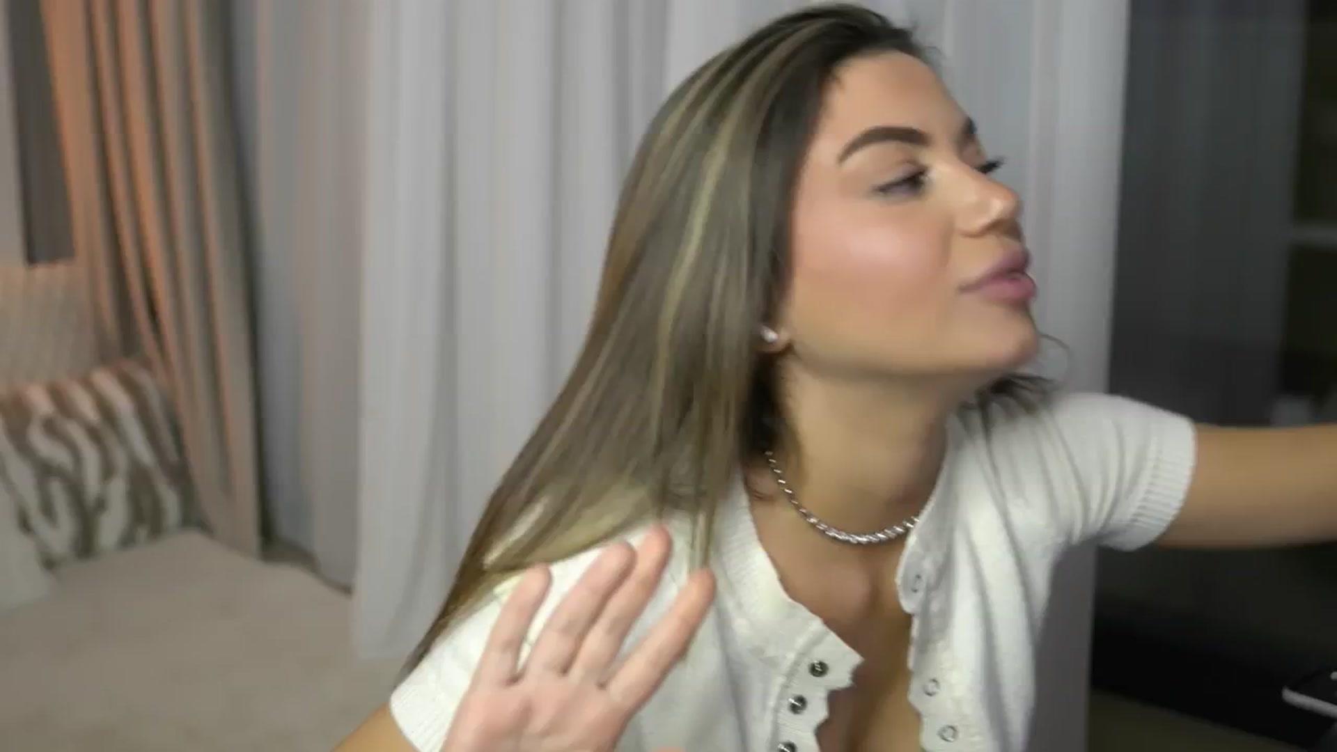 Gallery image thumbnail from EsmeLuv's myfreecams stream on, 03/16/2026, 19:25 image 7 of 20