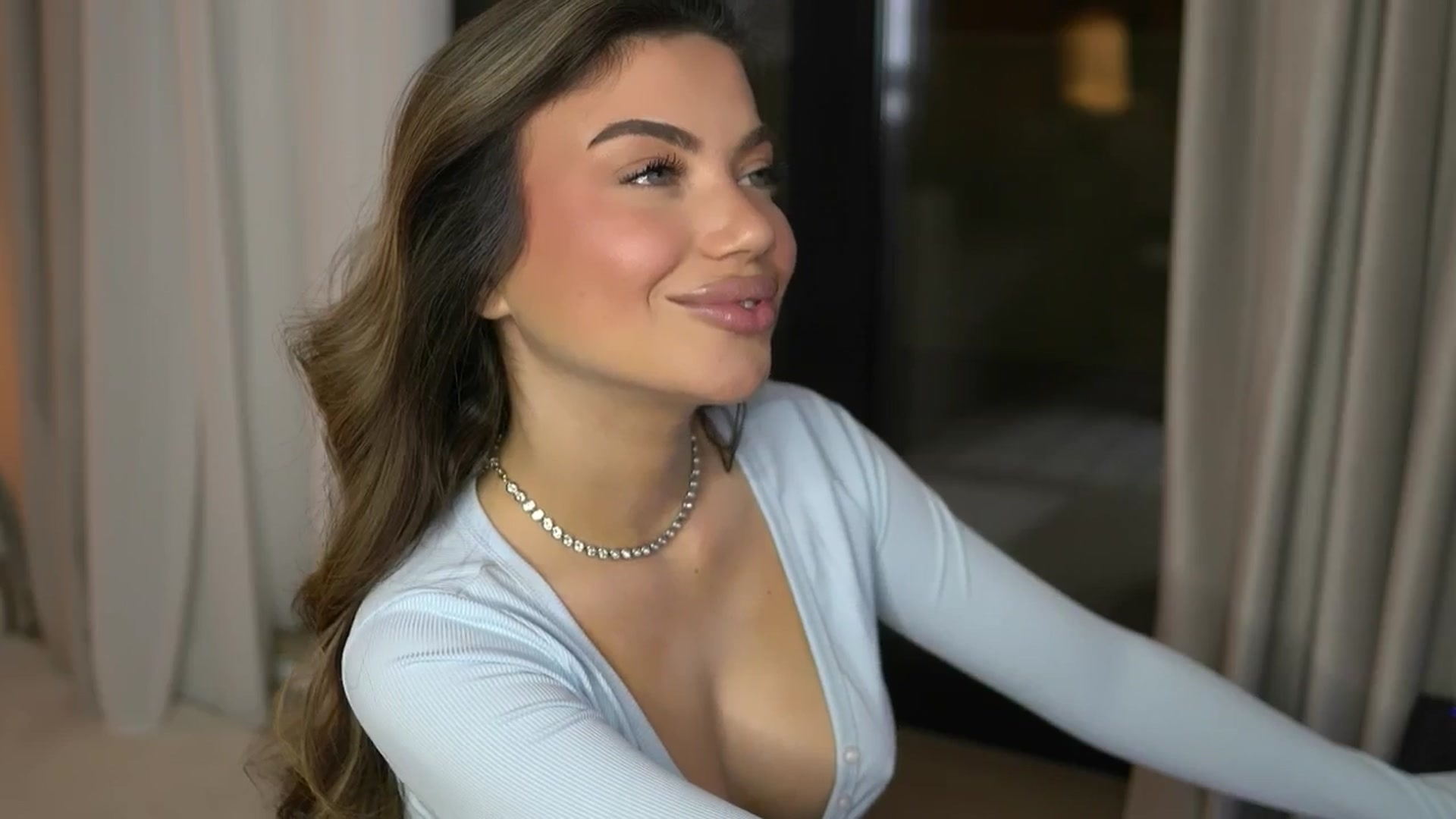 Gallery image thumbnail from EsmeLuv's myfreecams stream on, 03/21/2026, 18:48 image 18 of 20