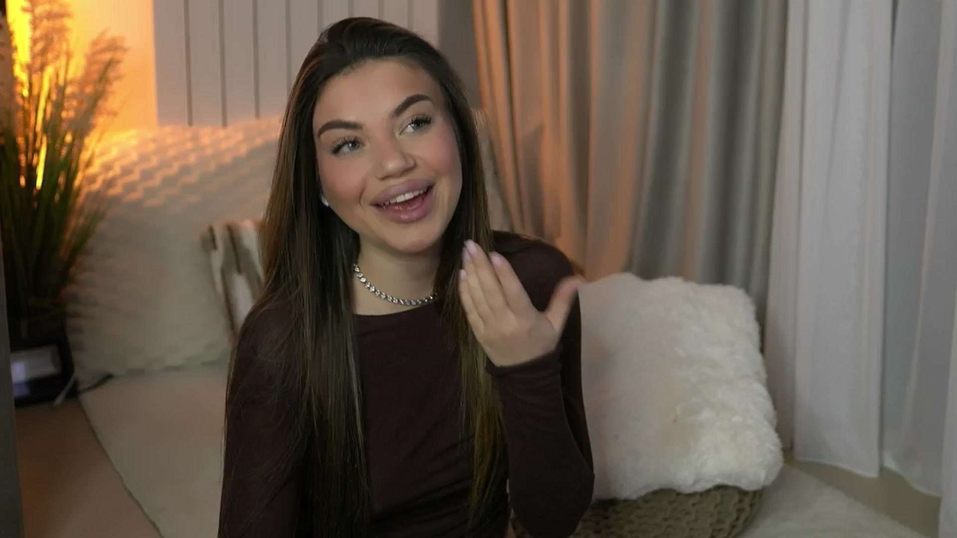 Gallery image thumbnail from EsmeLuv's myfreecams stream on, 03/27/2026, 21:15 image 10 of 20