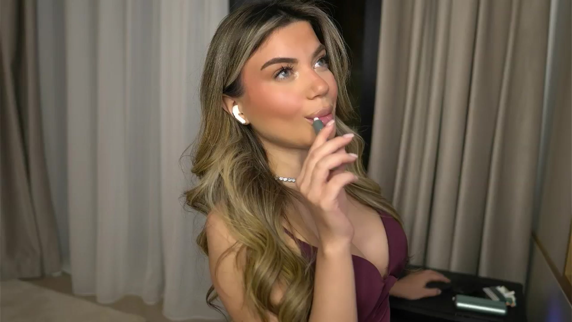 Gallery image thumbnail from EsmeLuv's myfreecams stream on, 04/02/2026, 20:30 image 15 of 20