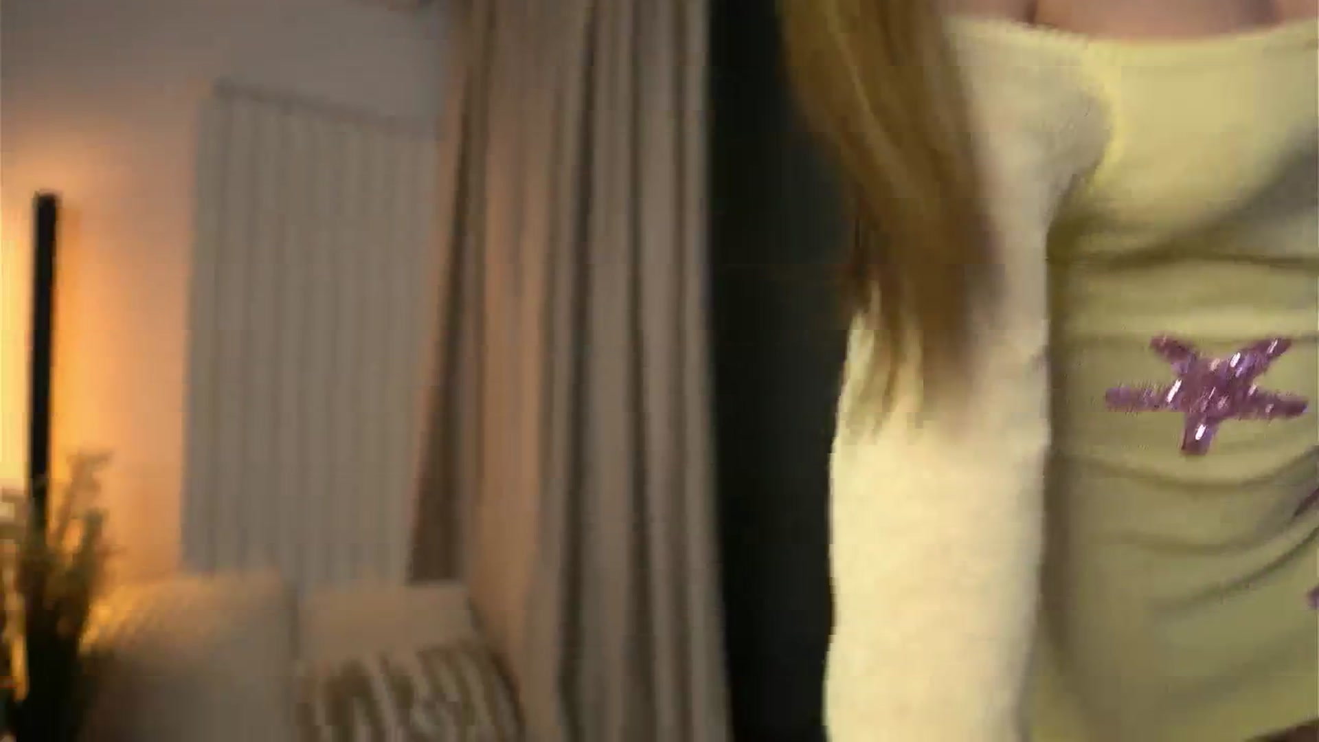 Gallery image thumbnail from EsmeLuv's myfreecams stream on, 04/05/2026, 23:01 image 10 of 20