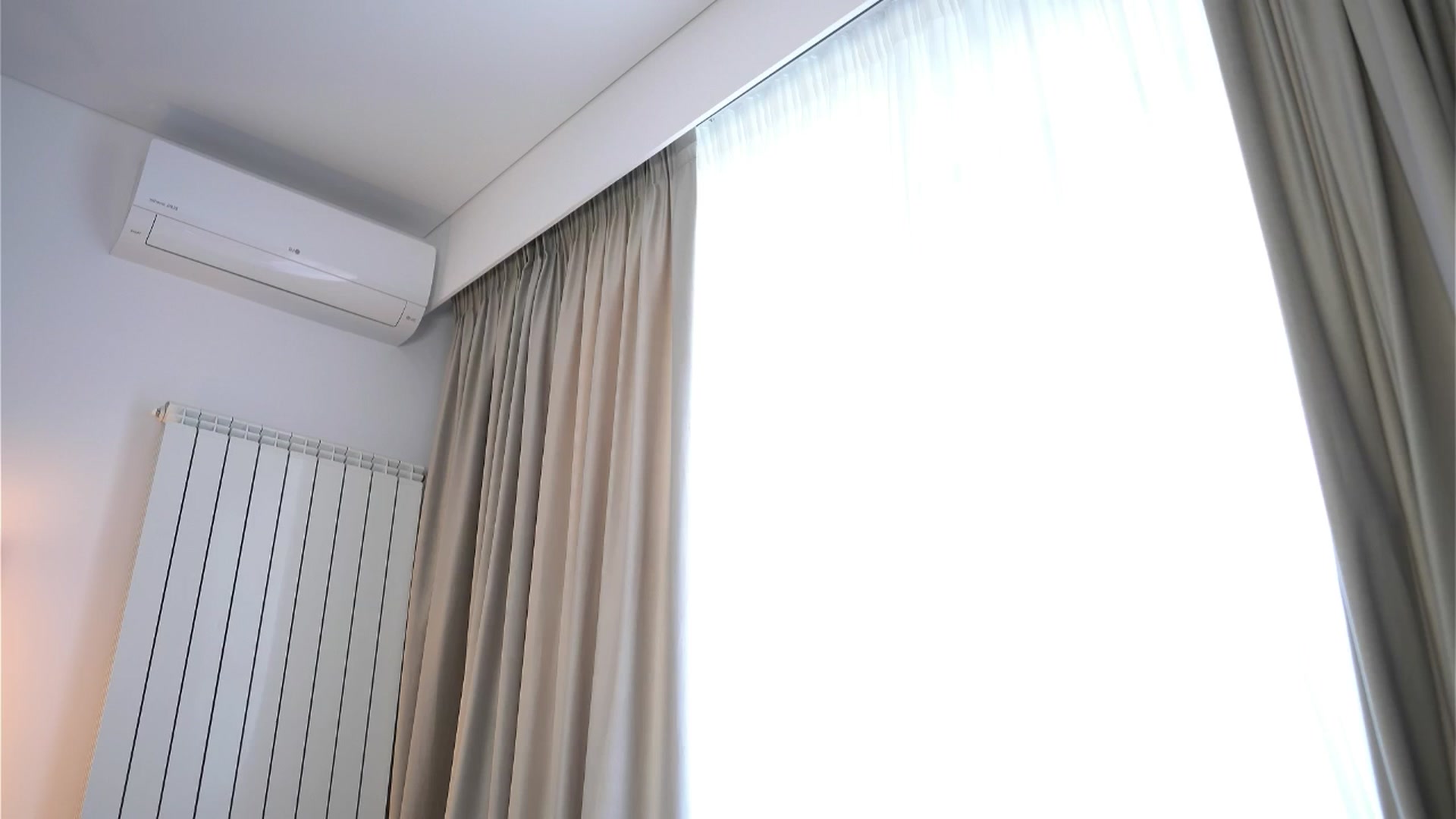 Gallery image thumbnail from EsmeLuv's myfreecams stream on, 04/23/2026, 18:15 image 3 of 20