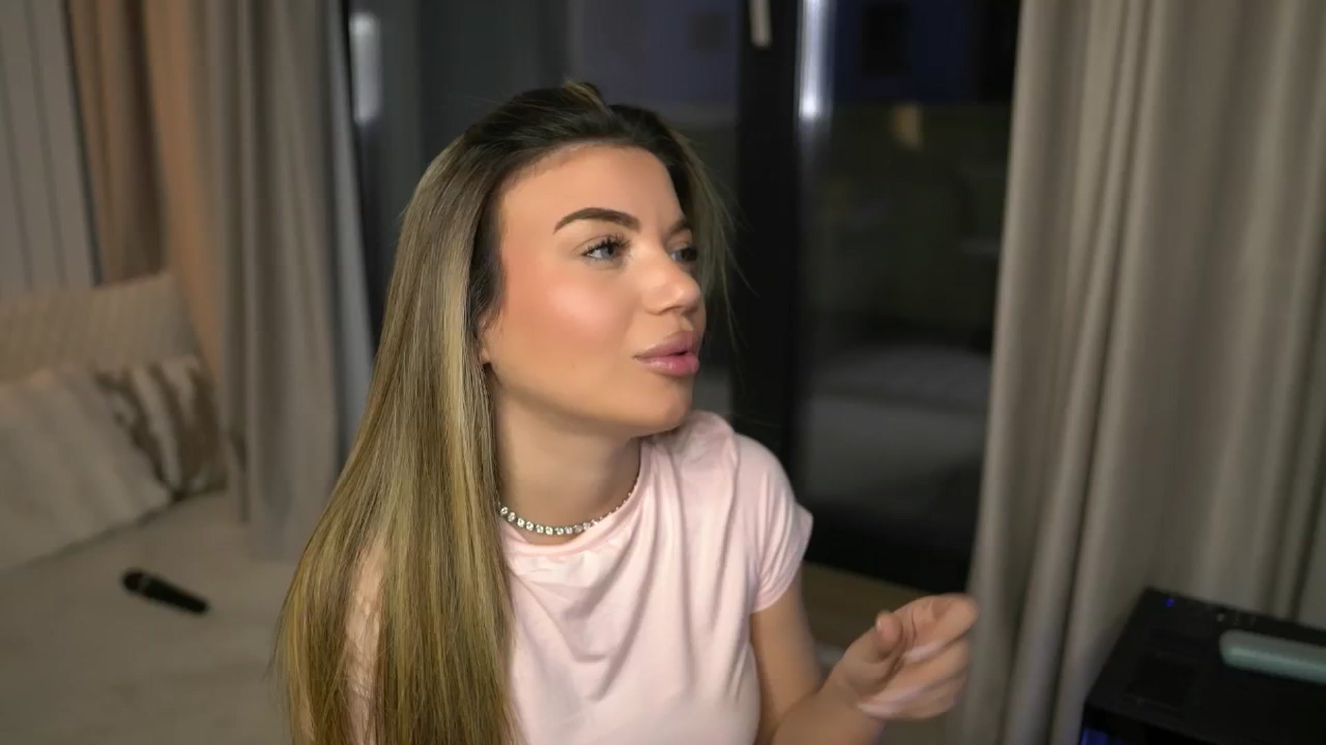 Gallery image thumbnail from EsmeLuv's myfreecams stream on, 04/28/2026, 17:58 image 18 of 20