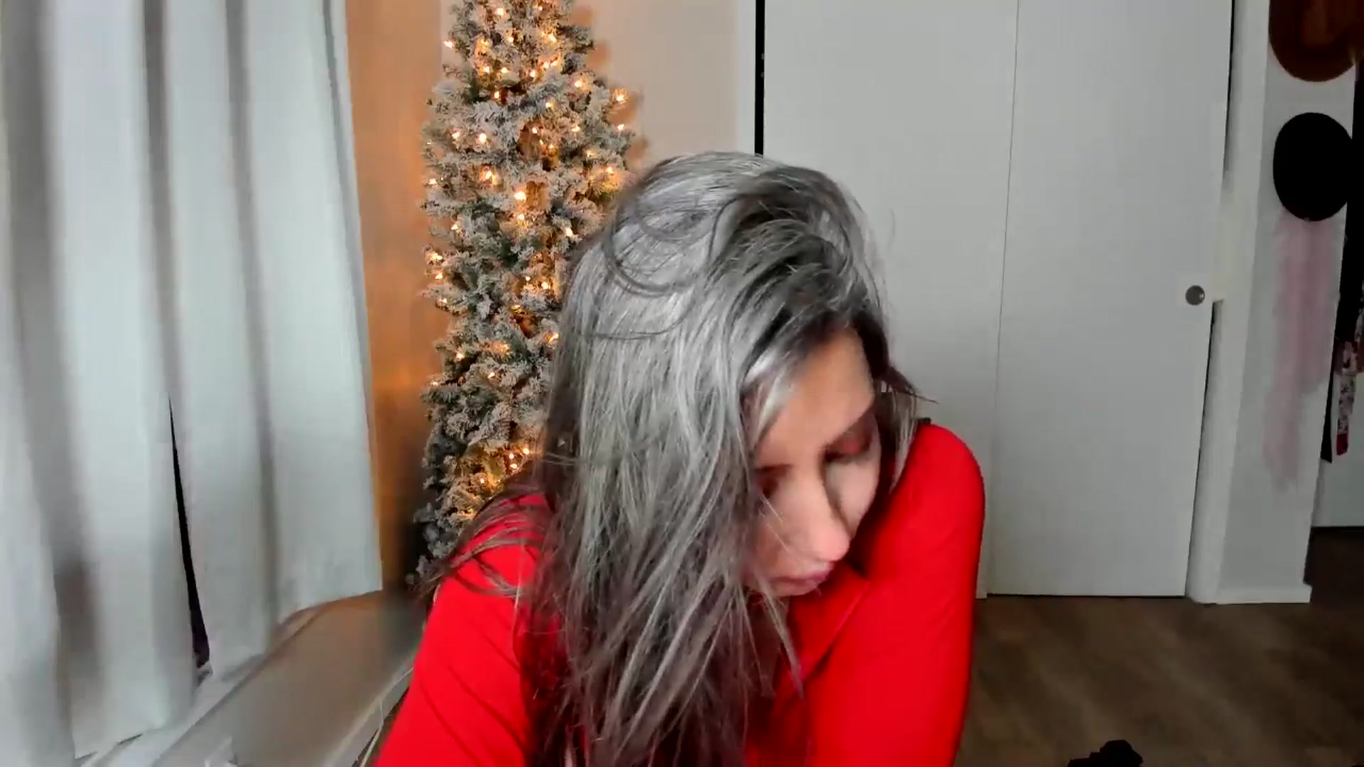 Gallery image thumbnail from Essiac's myfreecams stream on, 12/30/2025, 02:55 image 3 of 20