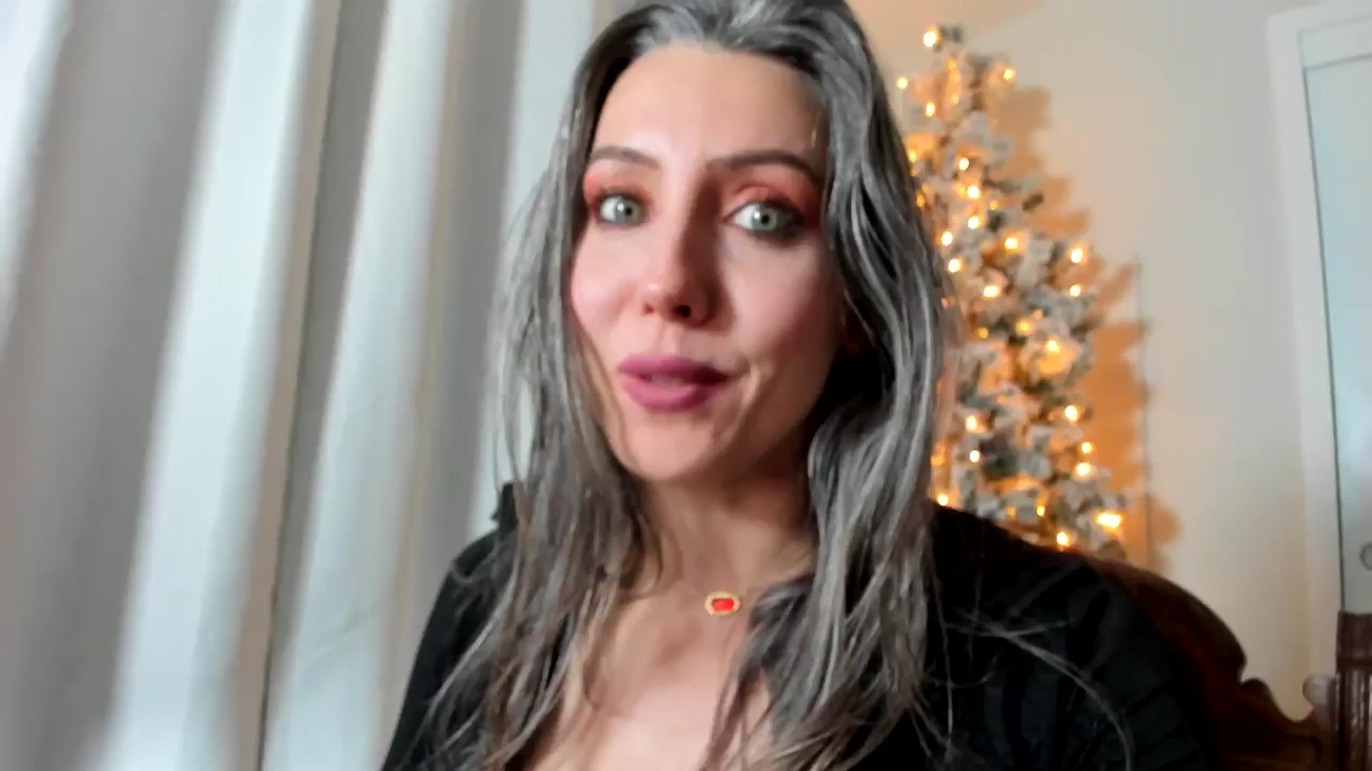 Gallery image thumbnail from Essiac's myfreecams stream on, 12/31/2025, 03:15 image 19 of 20