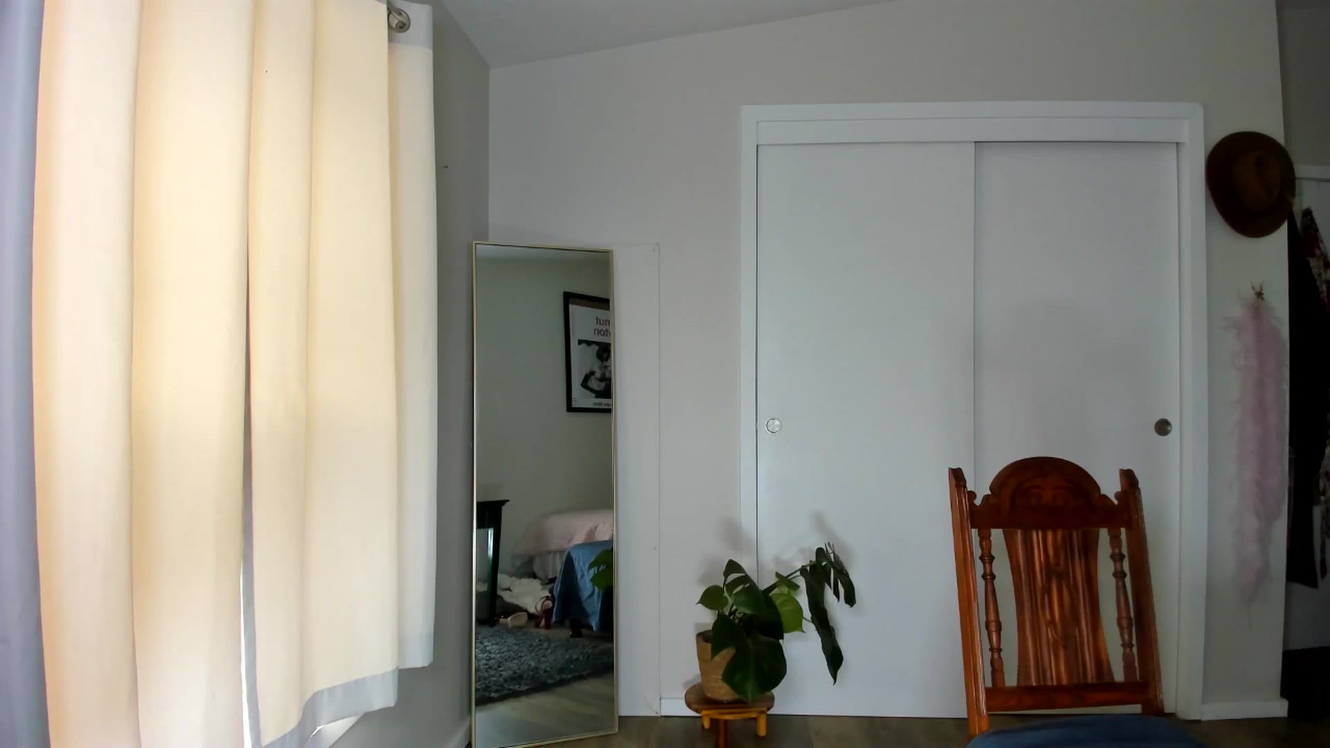 Gallery image thumbnail from Essiac's myfreecams stream on, 01/07/2026, 20:43 image 10 of 20