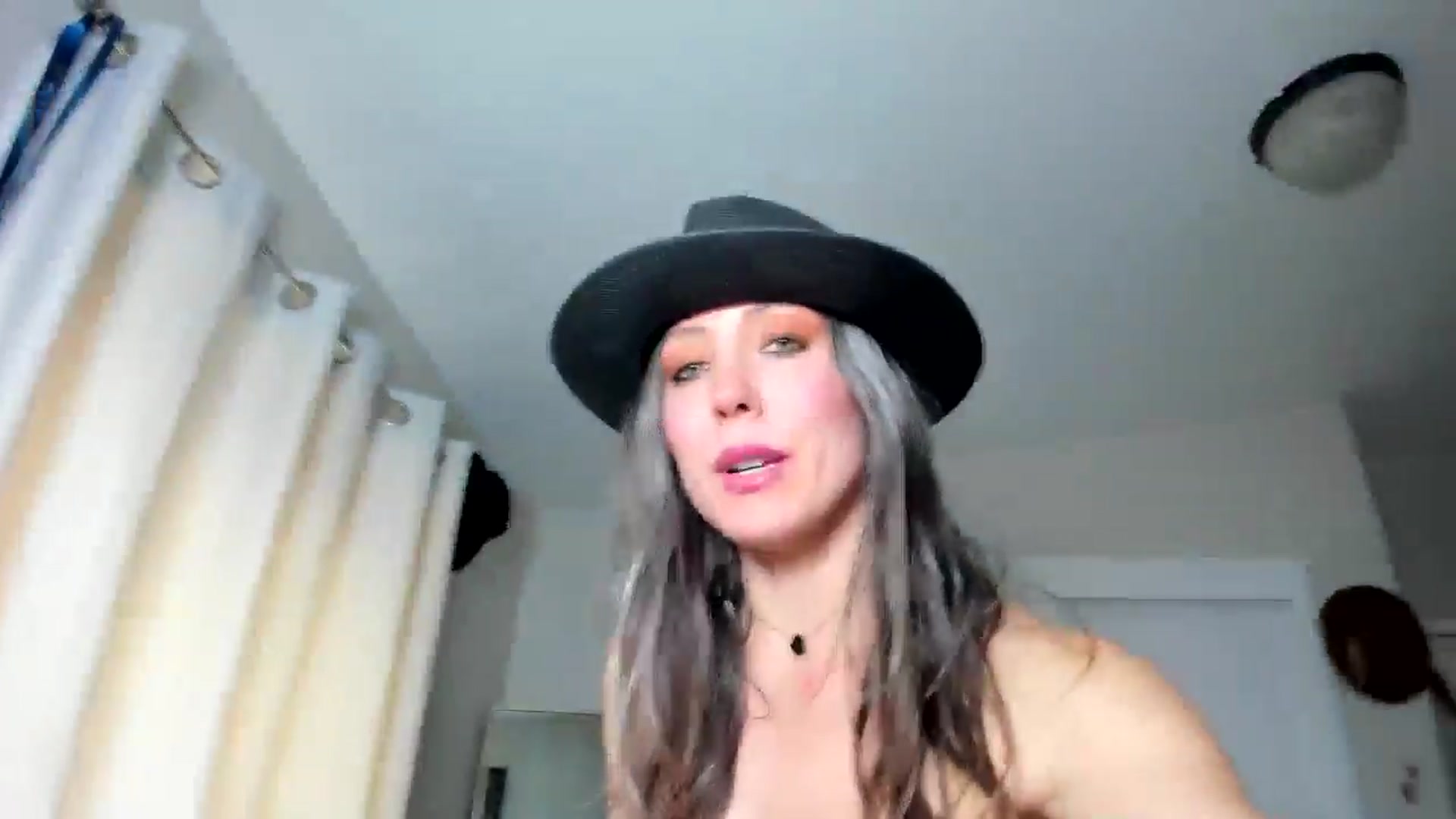 Gallery image thumbnail from Essiac's myfreecams stream on, 01/29/2026, 22:28 image 9 of 20