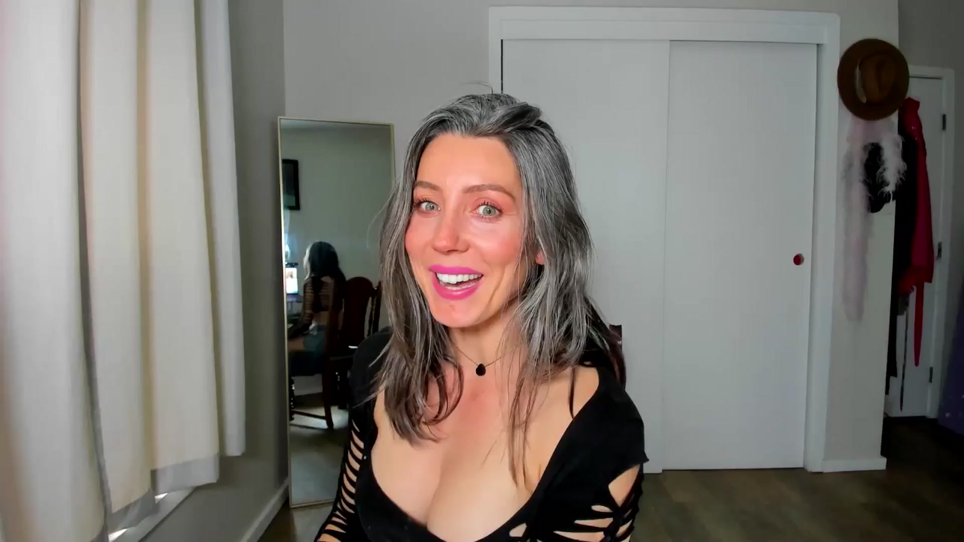 Gallery image thumbnail from Essiac's myfreecams stream on, 04/15/2026, 03:04 image 2 of 20