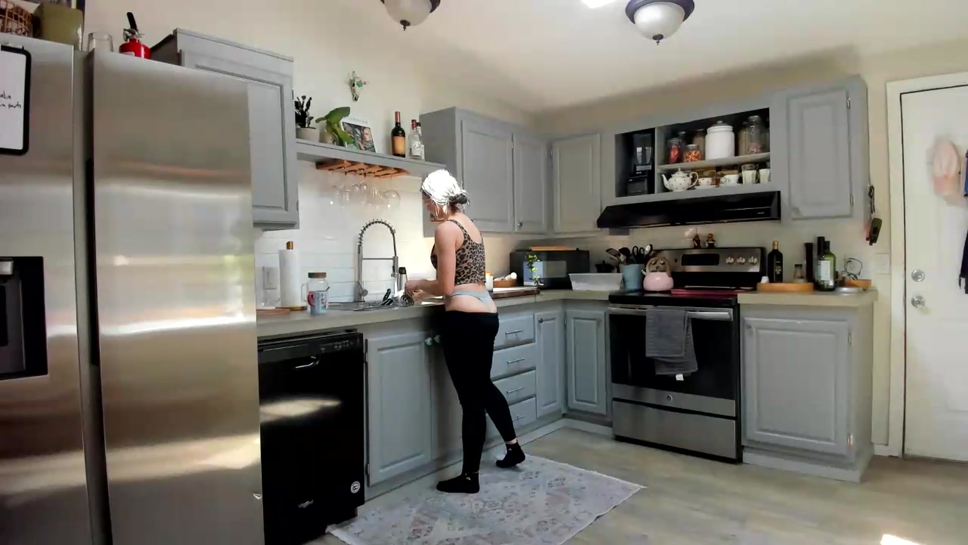 Gallery image thumbnail from Essiac's myfreecams stream on, 04/29/2026, 21:44 image 6 of 20