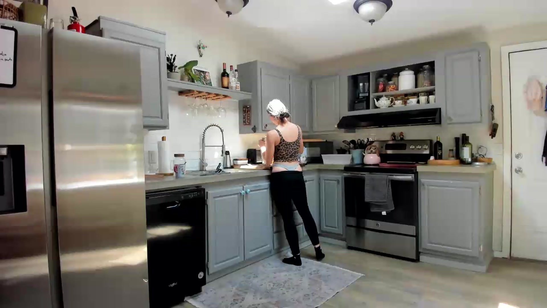 Gallery image thumbnail from Essiac's myfreecams stream on, 04/29/2026, 21:44 image 2 of 20