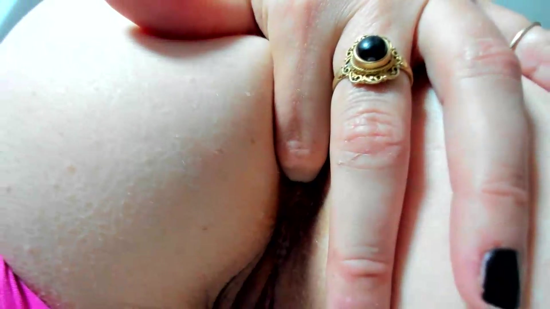 Gallery image thumbnail from Essiac's myfreecams stream on, 05/13/2026, 04:59 image 3 of 20