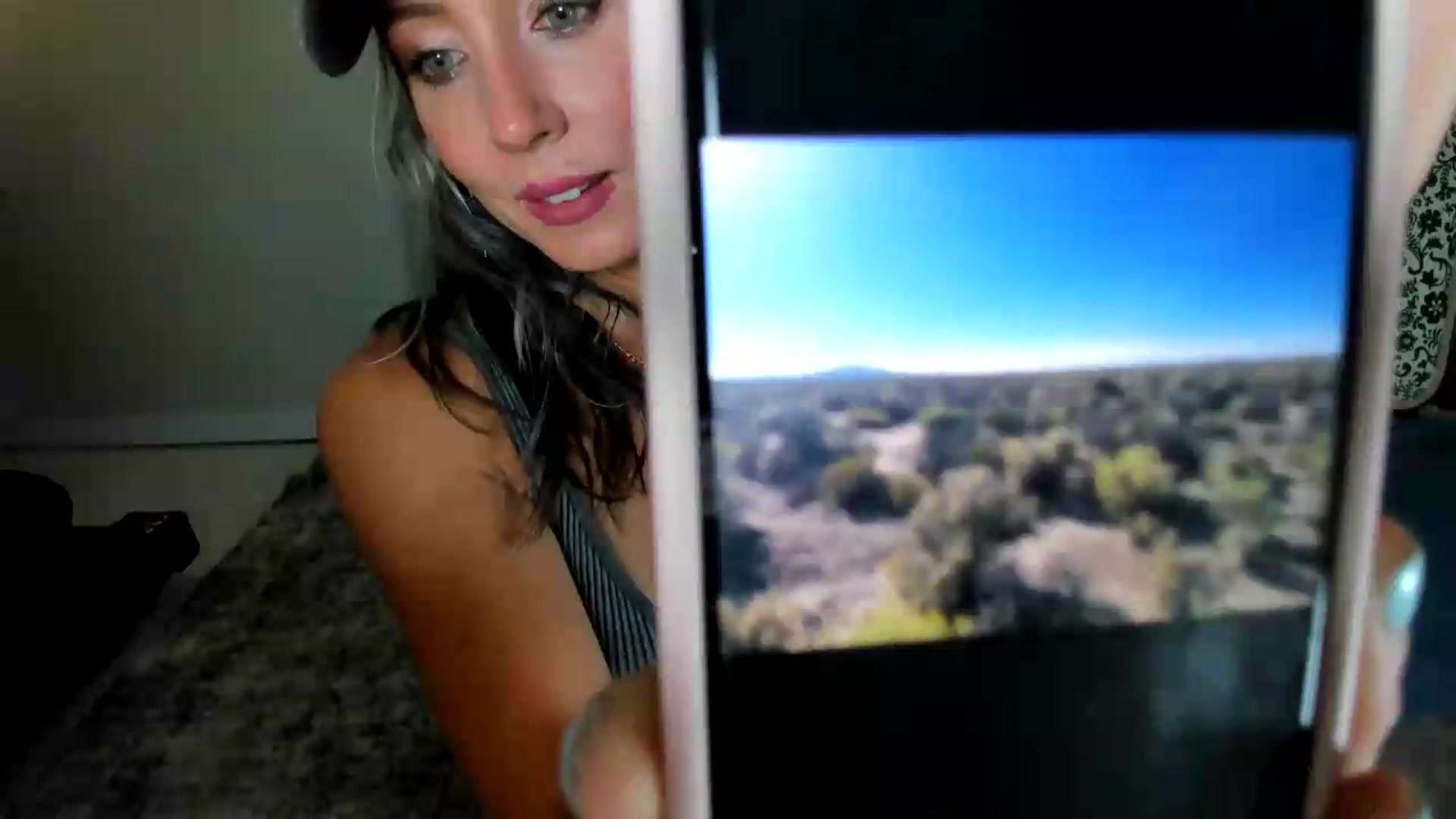 Gallery image thumbnail from Essiac's myfreecams stream on, 07/28/2026, 20:51 image 7 of 20
