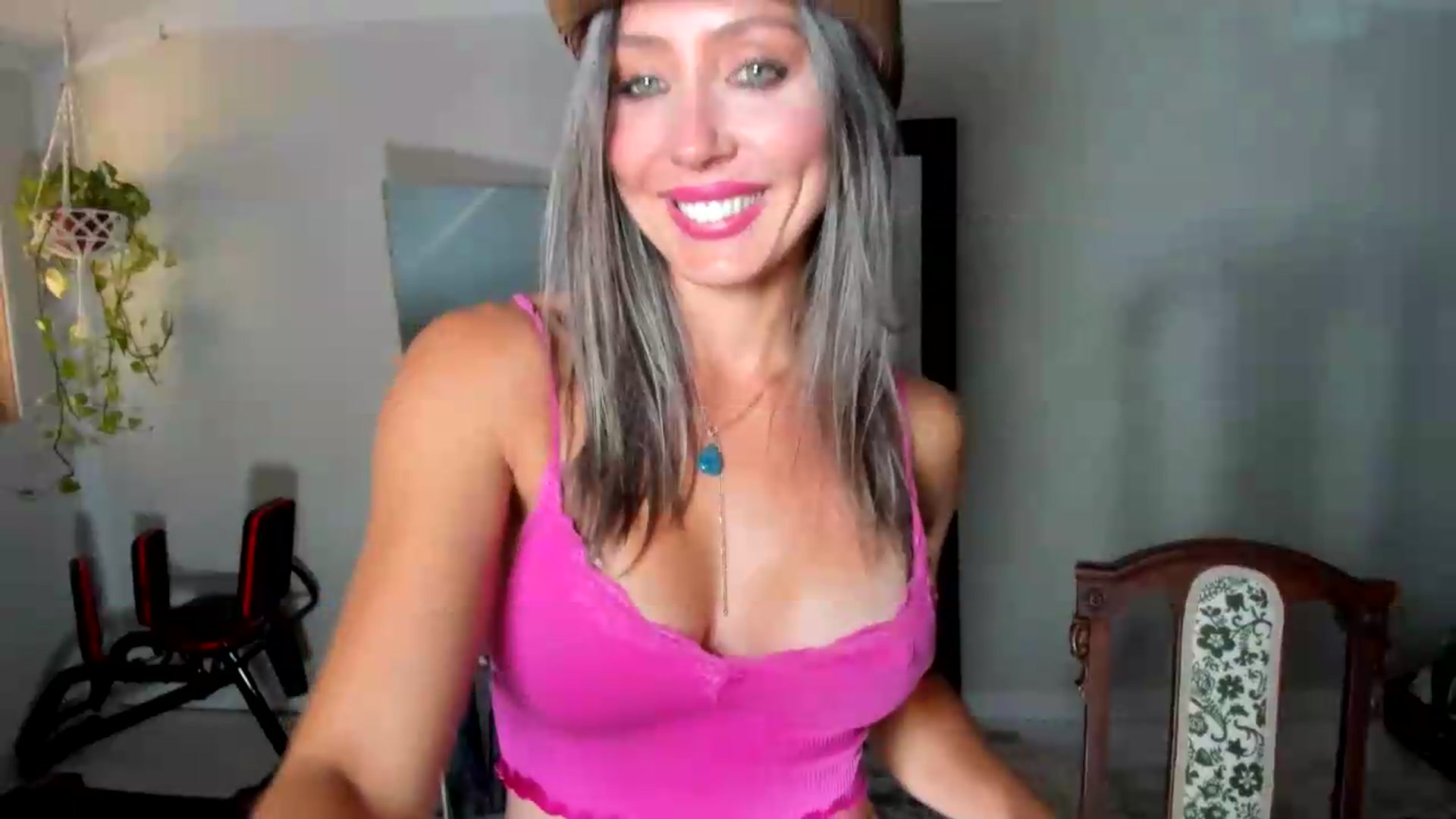 Gallery image thumbnail from Essiac's myfreecams stream on, 08/26/2026, 21:49 image 7 of 20