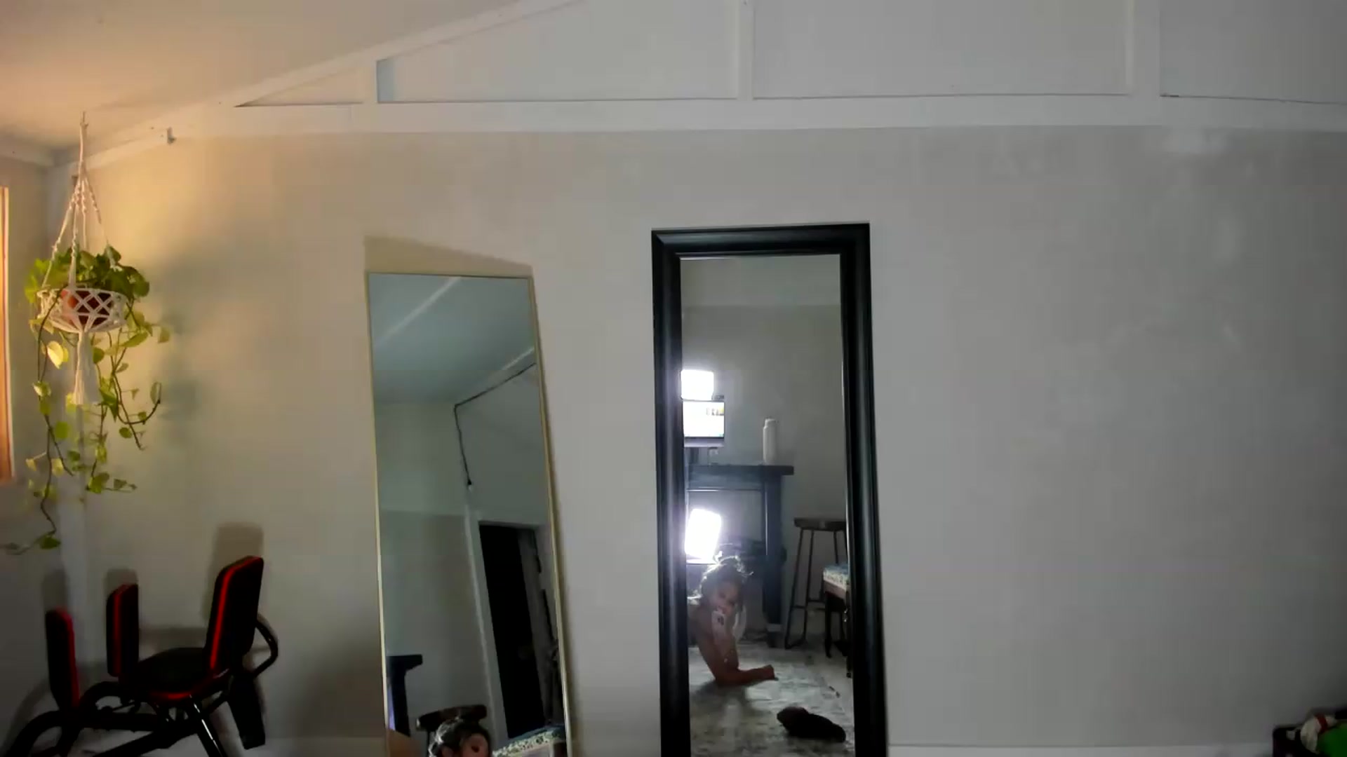 Gallery image thumbnail from Essiac's myfreecams stream on, 08/27/2026, 21:20 image 1 of 20