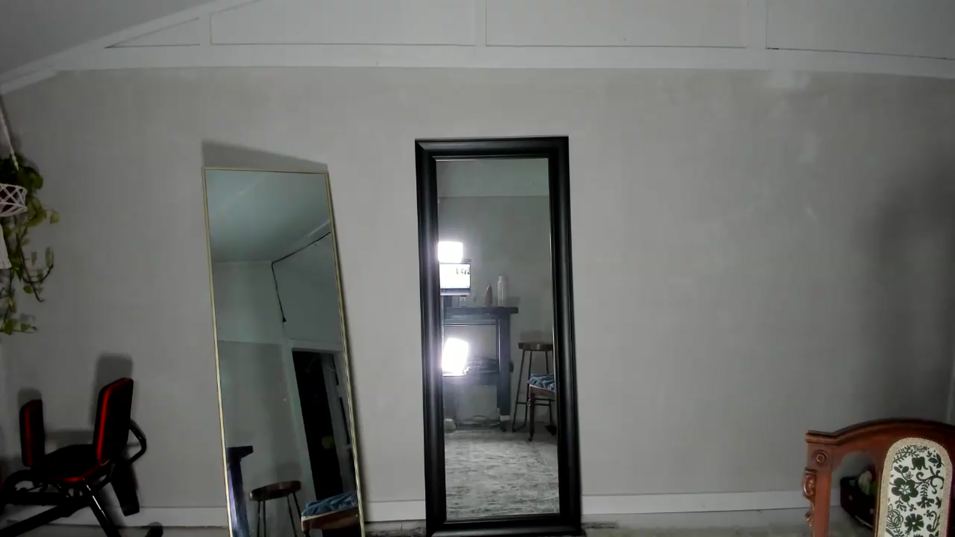 Gallery image thumbnail from Essiac's myfreecams stream on, 08/28/2026, 02:53 image 17 of 20