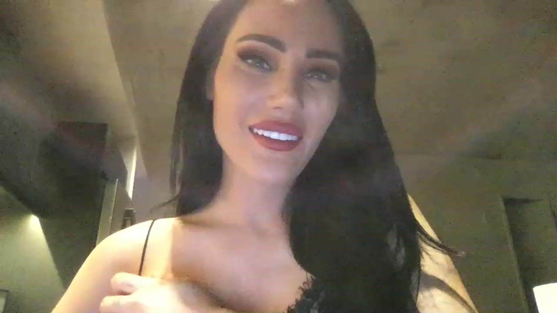 Gallery image thumbnail from EstelleVue's myfreecams stream on, 01/03/2023, 03:05 image 15 of 20