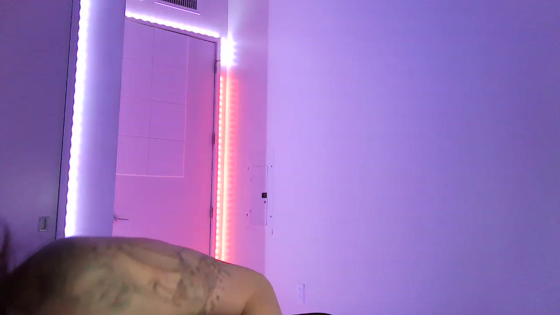 Gallery image thumbnail from EstelleVue's myfreecams stream on, 01/13/2023, 03:51 image 9 of 20