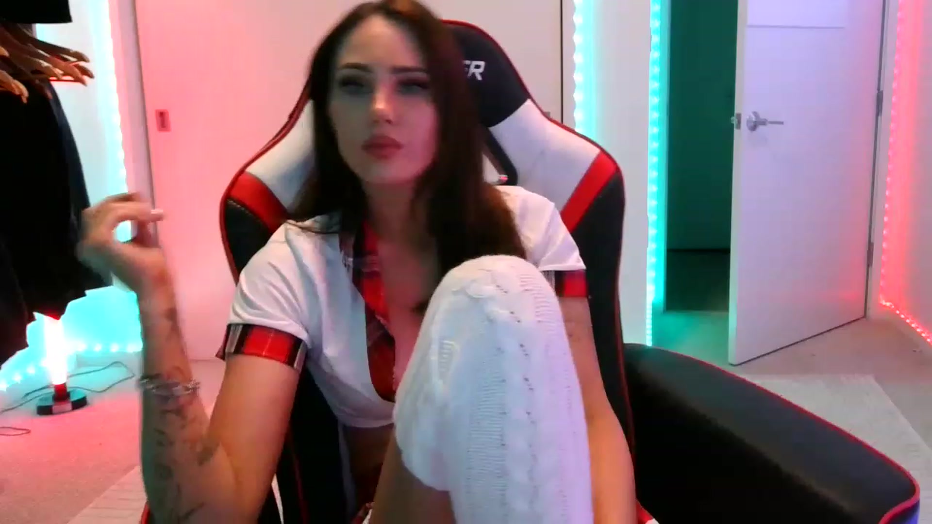 Gallery image thumbnail from EstelleVue's myfreecams stream on, 03/05/2023, 01:50 image 13 of 20