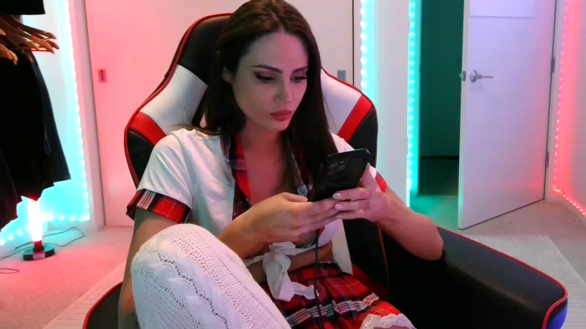 Gallery image thumbnail from EstelleVue's myfreecams stream on, 03/05/2023, 01:50 image 19 of 20