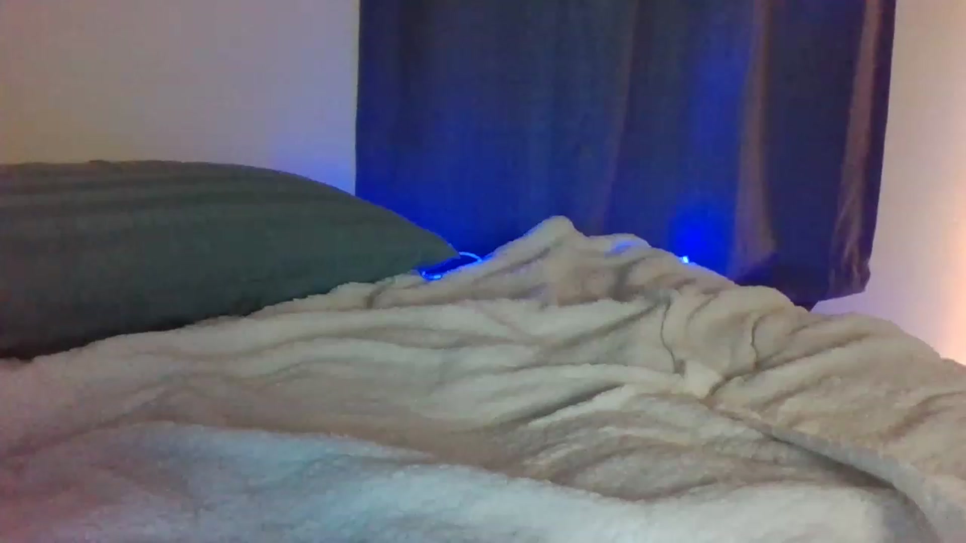 Gallery image thumbnail from Esteloops's myfreecams stream on, 12/31/2022, 23:54 image 14 of 20