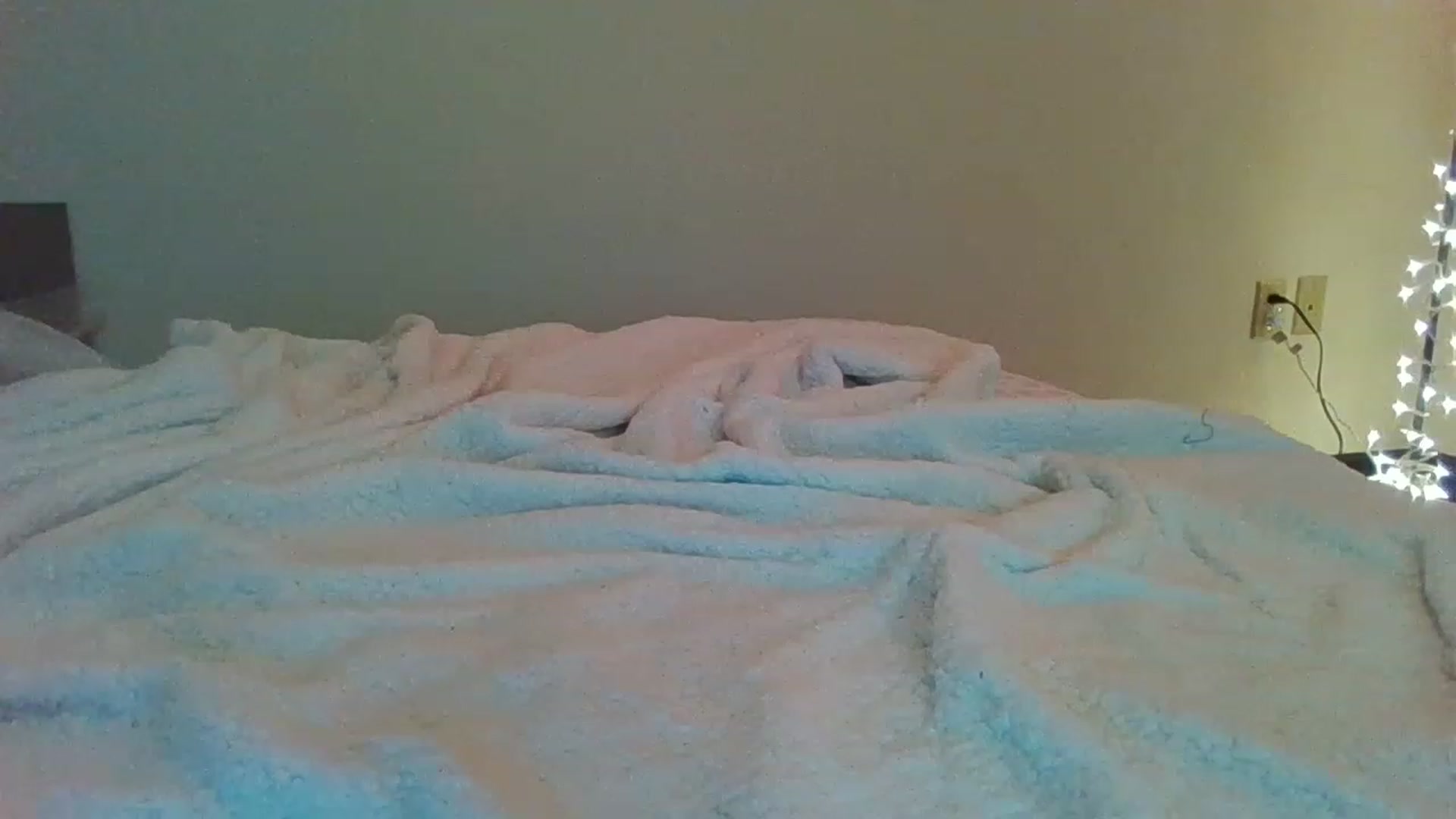 Gallery image thumbnail from Esteloops's myfreecams stream on, 01/05/2023, 05:19 image 8 of 20