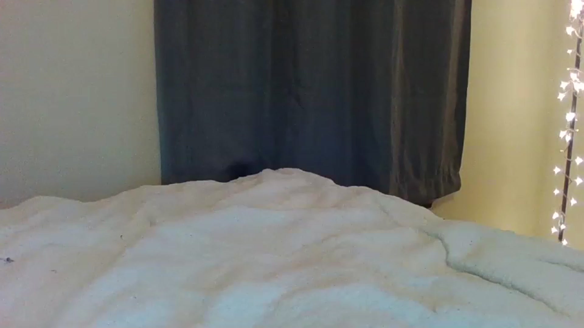 Gallery image thumbnail from Esteloops's myfreecams stream on, 01/08/2023, 03:11 image 17 of 20