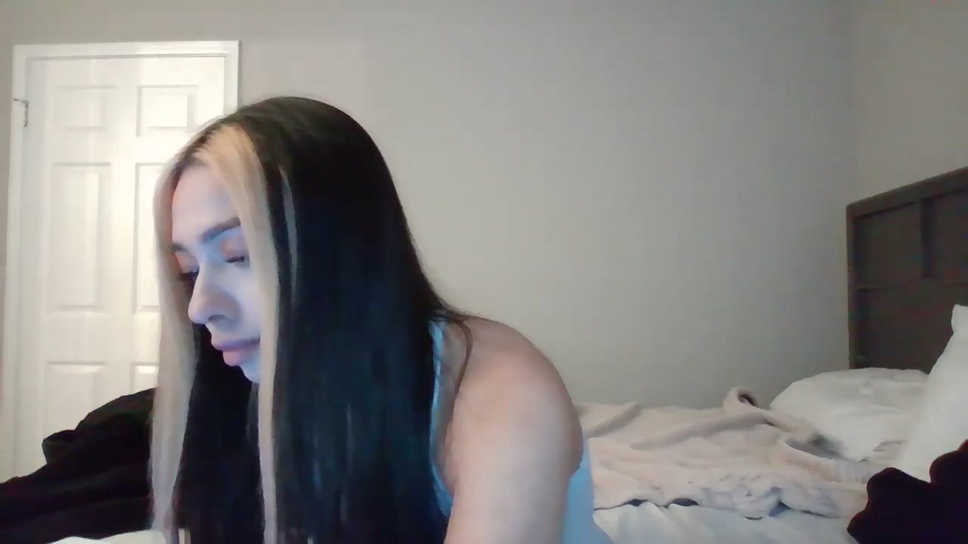 Gallery image thumbnail from Estelxo's myfreecams stream on, 08/26/2024, 08:55 image 17 of 20