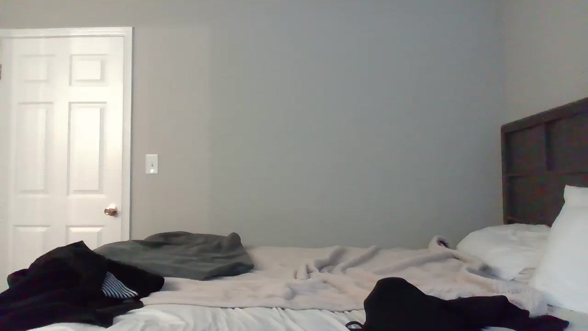 Gallery image thumbnail from Estelxo's myfreecams stream on, 08/26/2024, 08:55 image 16 of 20