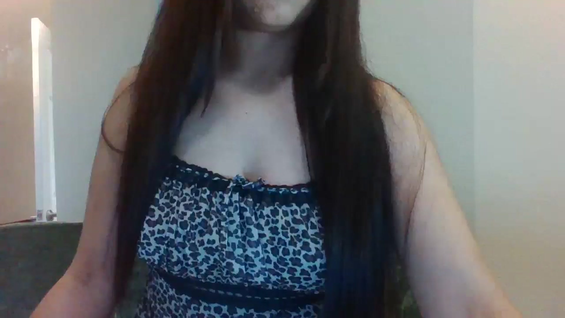 Gallery image thumbnail from Estelxo's myfreecams stream on, 04/19/2025, 08:18 image 13 of 20