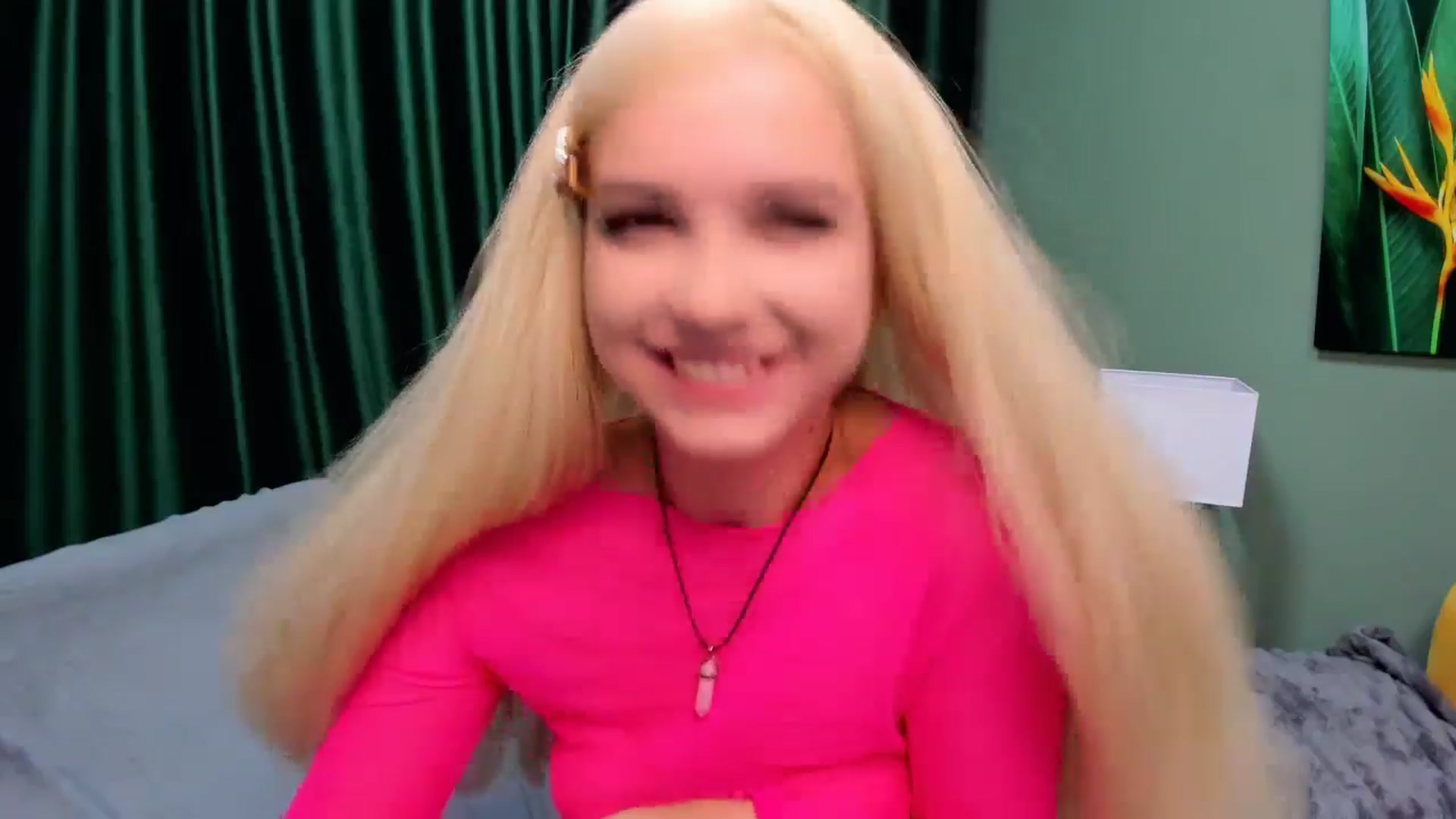 Gallery image thumbnail from EsterCandy's myfreecams stream on, 07/20/2025, 16:57 image 19 of 20