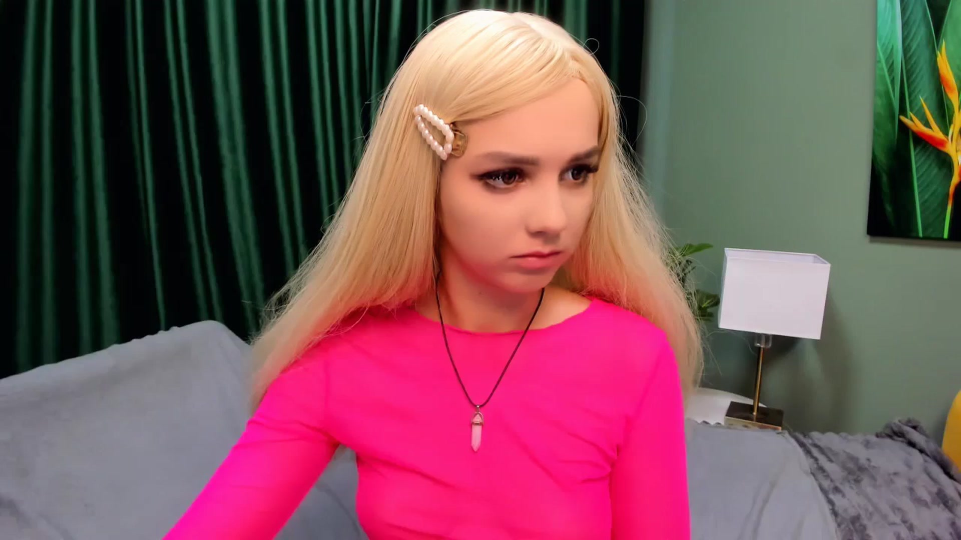 Gallery image thumbnail from EsterCandy's myfreecams stream on, 07/20/2025, 16:57 image 17 of 20
