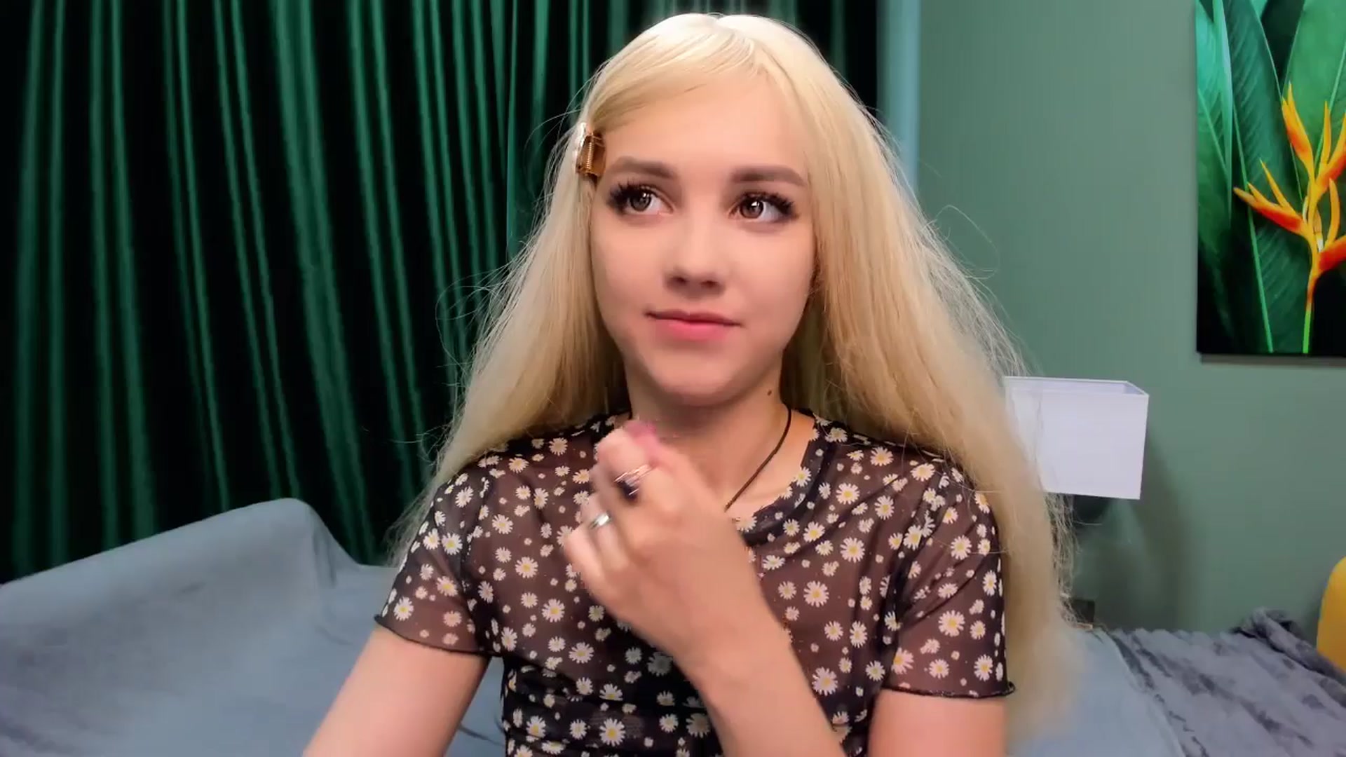 Gallery image thumbnail from EsterCandy's myfreecams stream on, 07/21/2025, 09:12 image 12 of 20